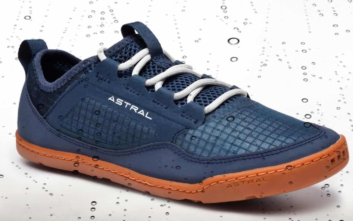 astral-loyak-ac-water-shoes-under-water