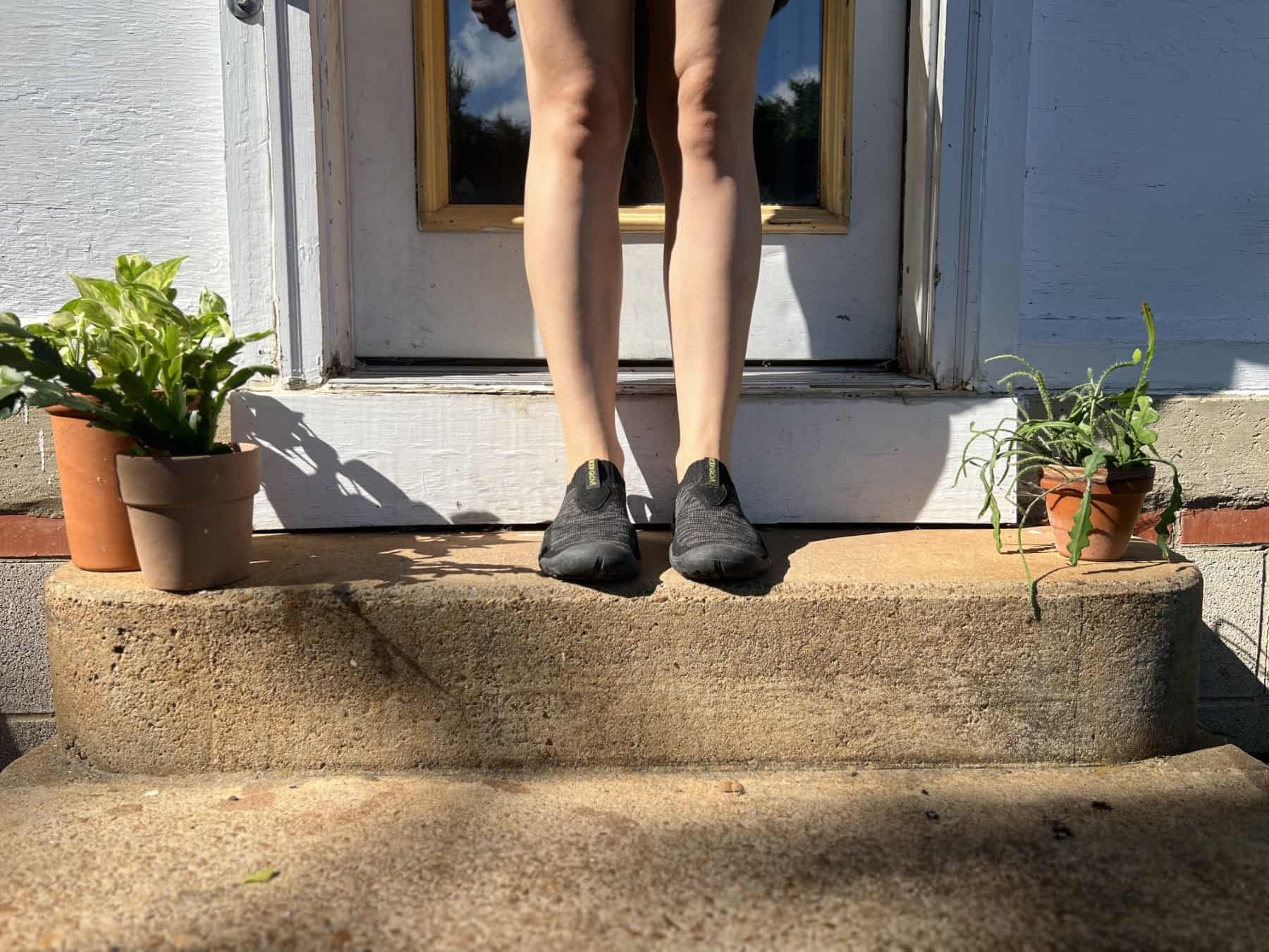 Body Glove Siphon Water Shoes Stairs Standing