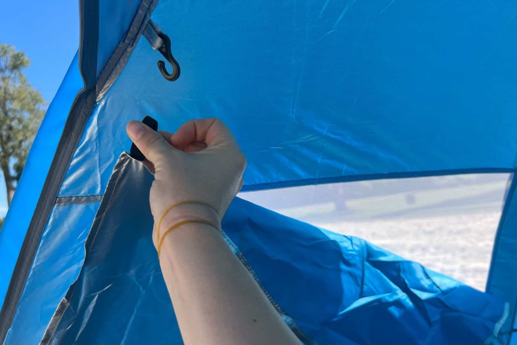 gorich-beach-tent-hook