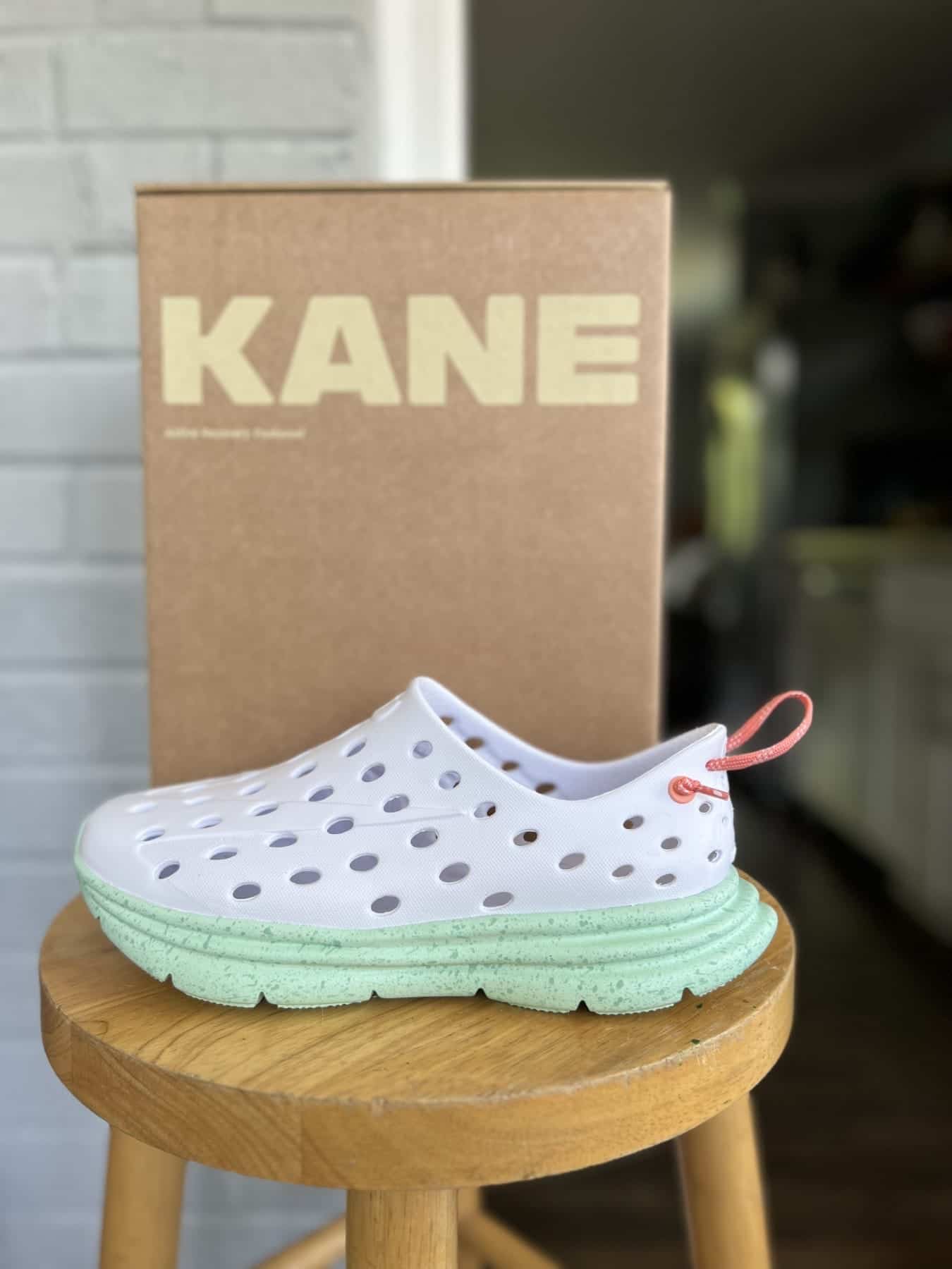 Kane Revive Show White Stool Box