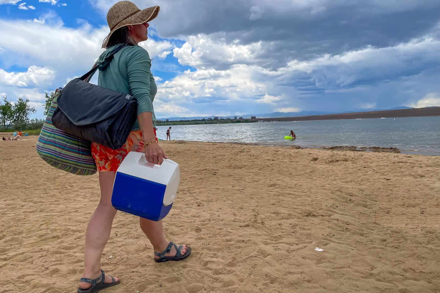 little-unicorn-outdoor-family-picnic-and-beach-blanket-carry