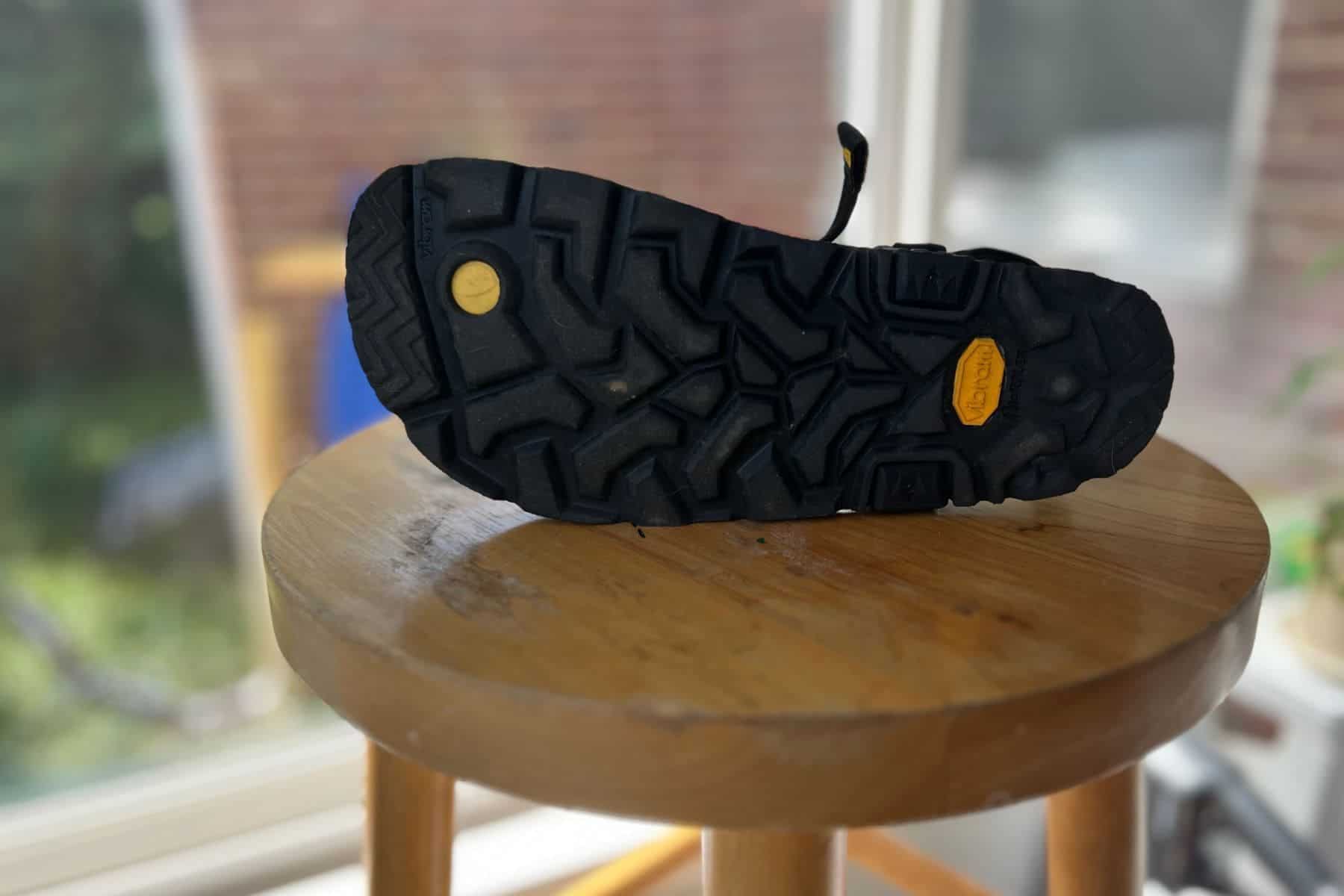 luna-sandals-mono-winged-sole