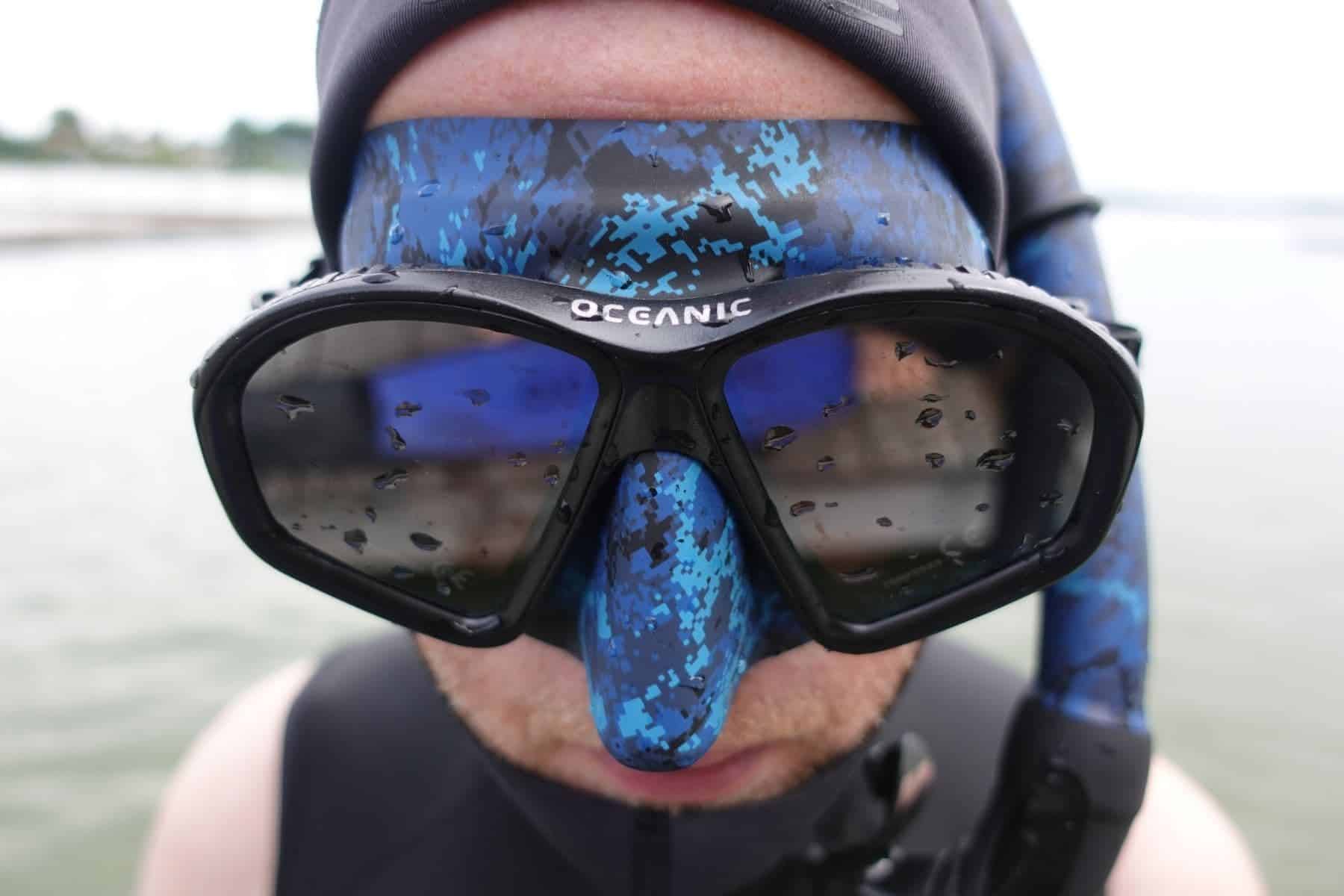 oceanic predator snorkel and scuba mask close up