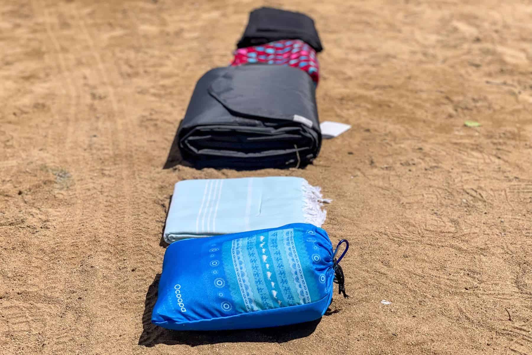 ocoopa-beach-blanket-sand-packed-up