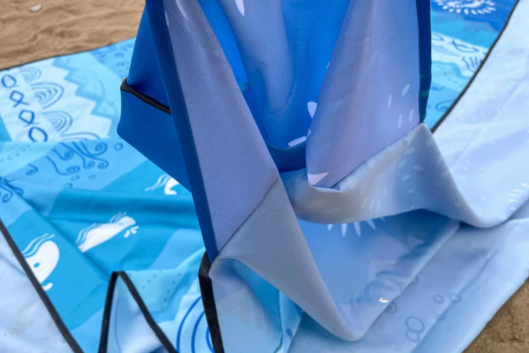 ocoopa-beach-blanket-sand-slides