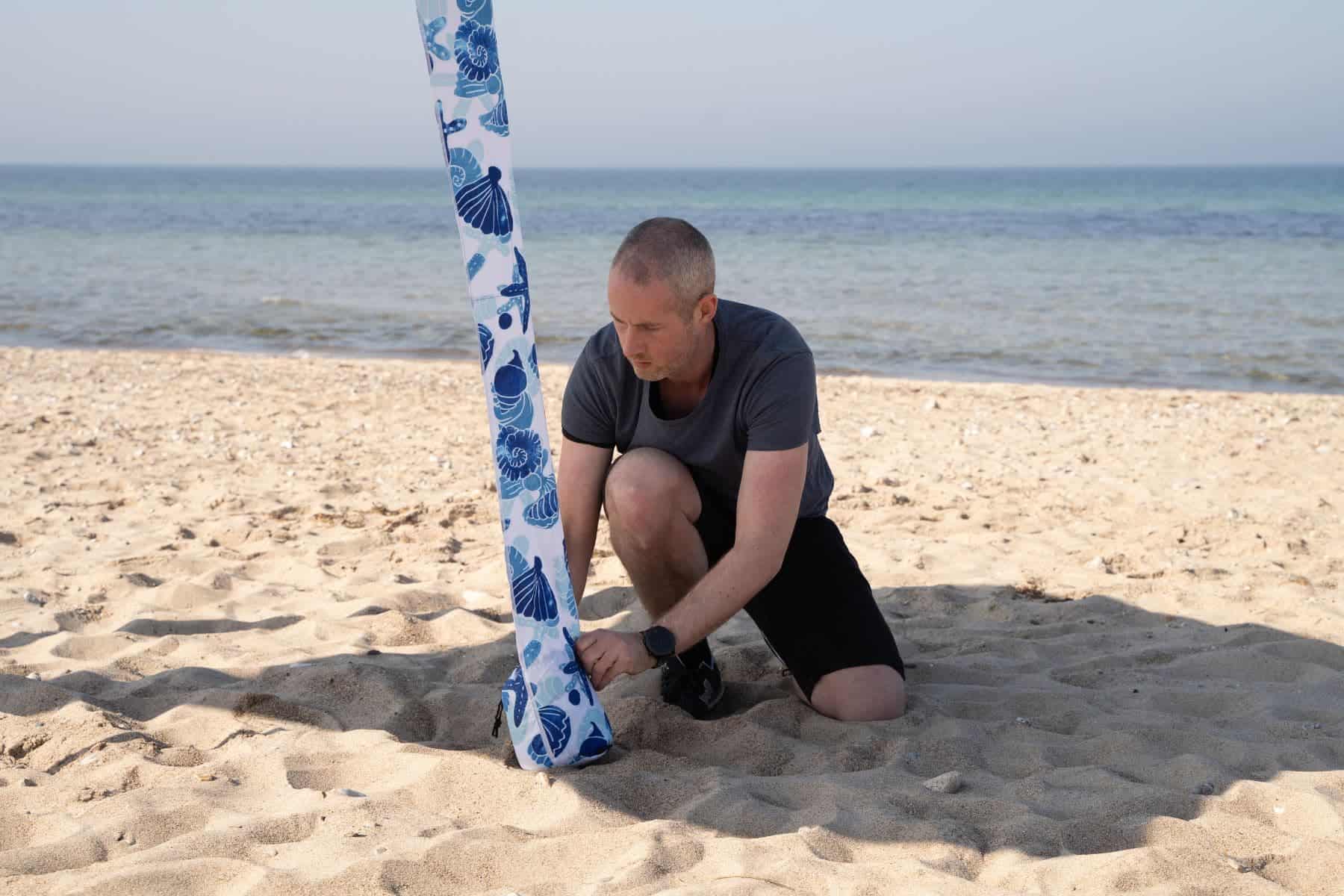 qipi-beach-cabana-beach-pole-install