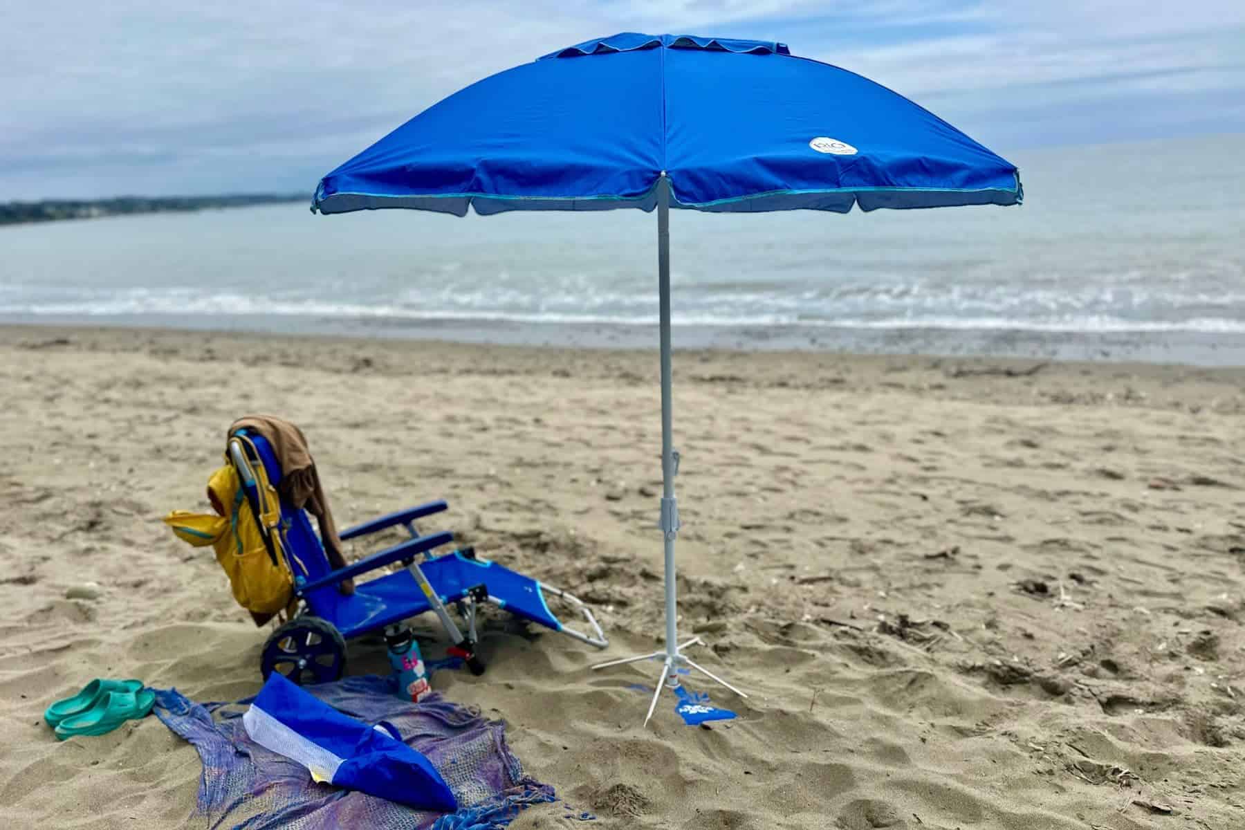 RIO Beach Umbrella with ANCHORX™