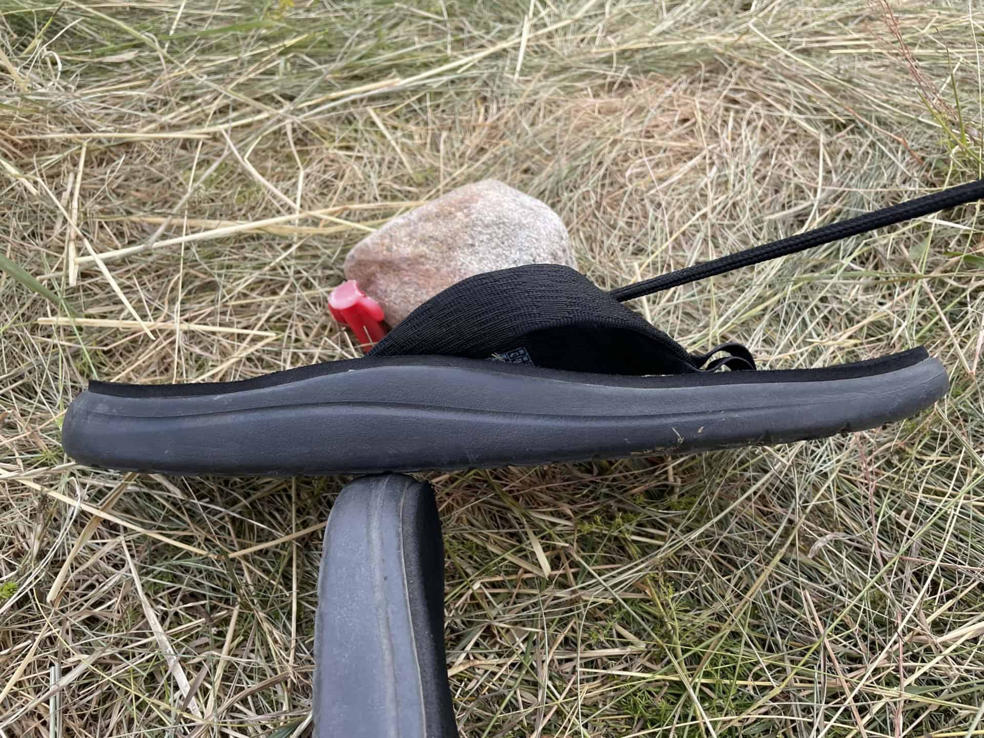 teva-mush-ii-flip-flops-right-side-details