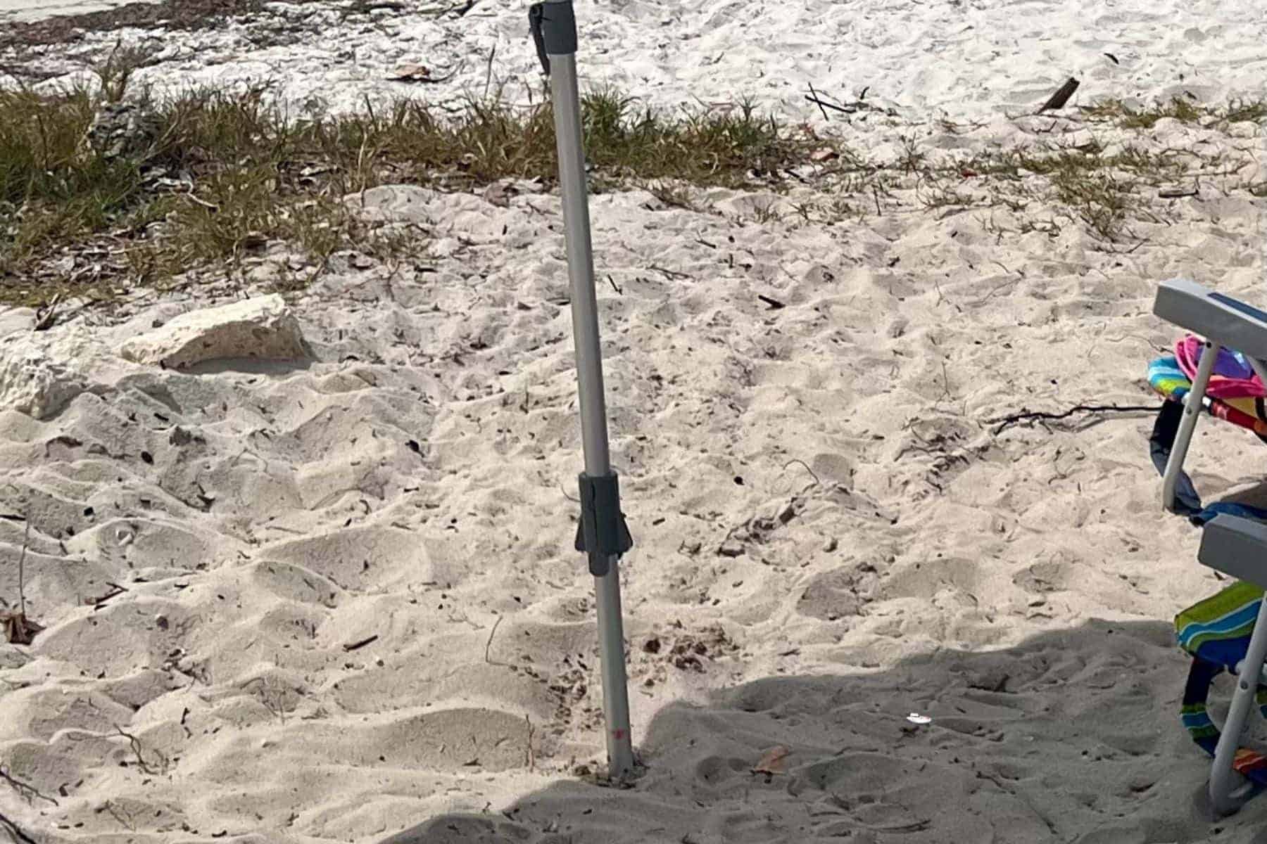 tommy-bahama-beach-umbrella-pole
