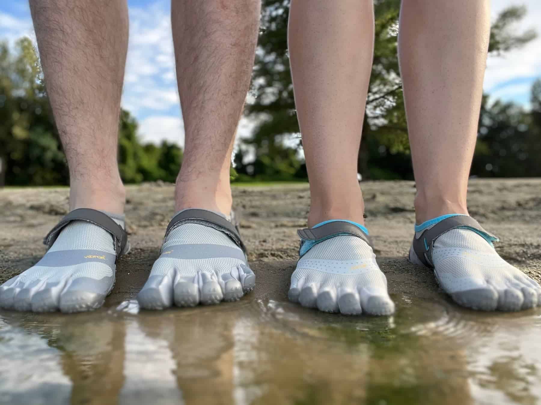 Vibram Fivefinger V Aqua Water Shoes Couple Standing On Beach