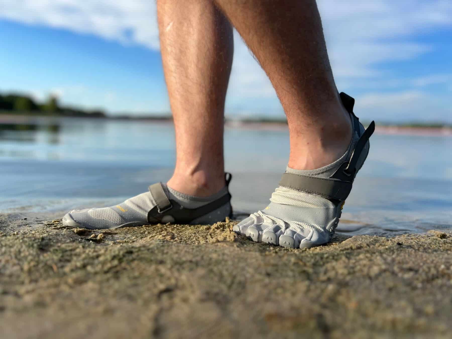 vibram-fivefinger-v-aqua-water-shoes-walking-on-sand