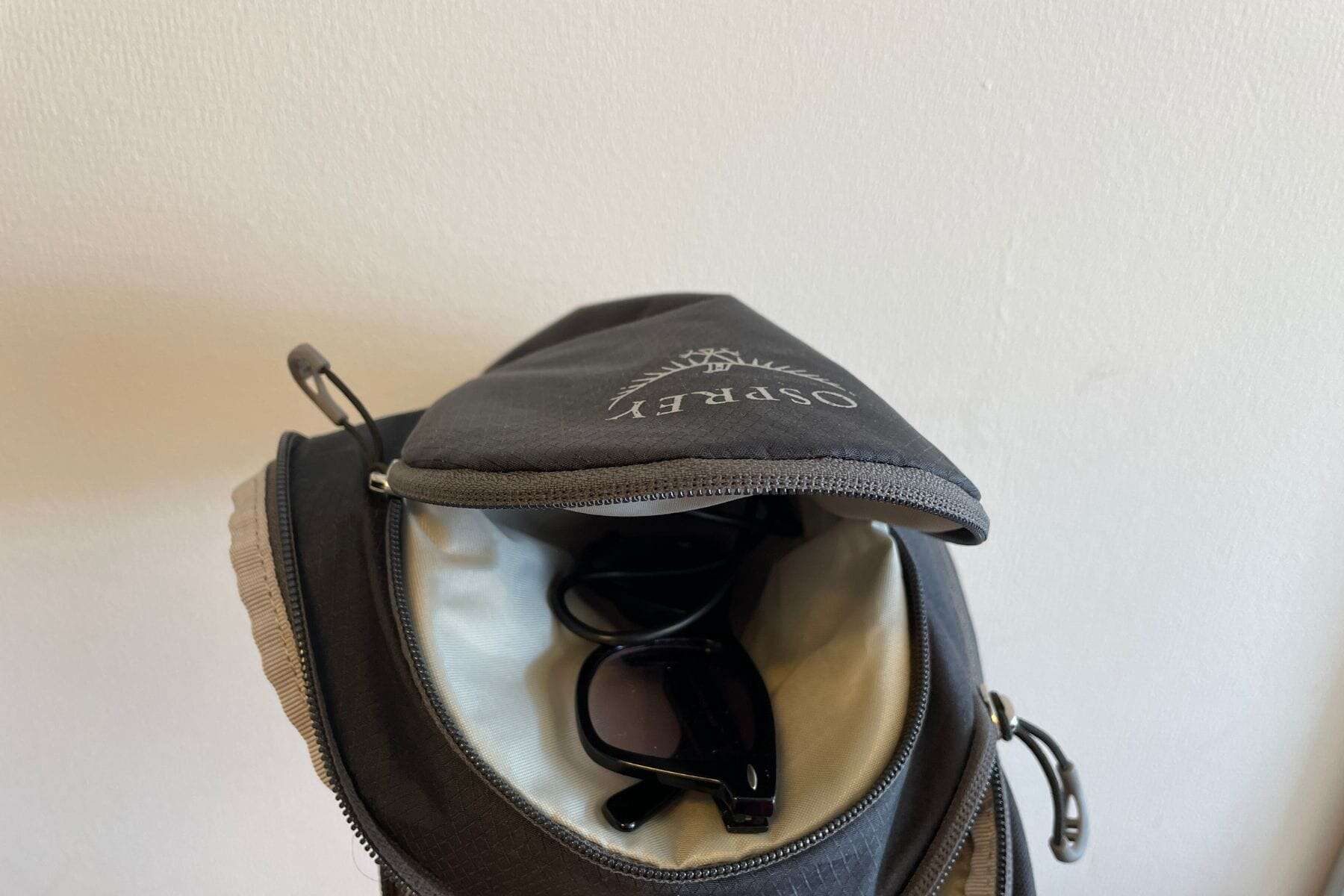 The outside pocket is an improvemnent from earlier Daylite Sling Bags.