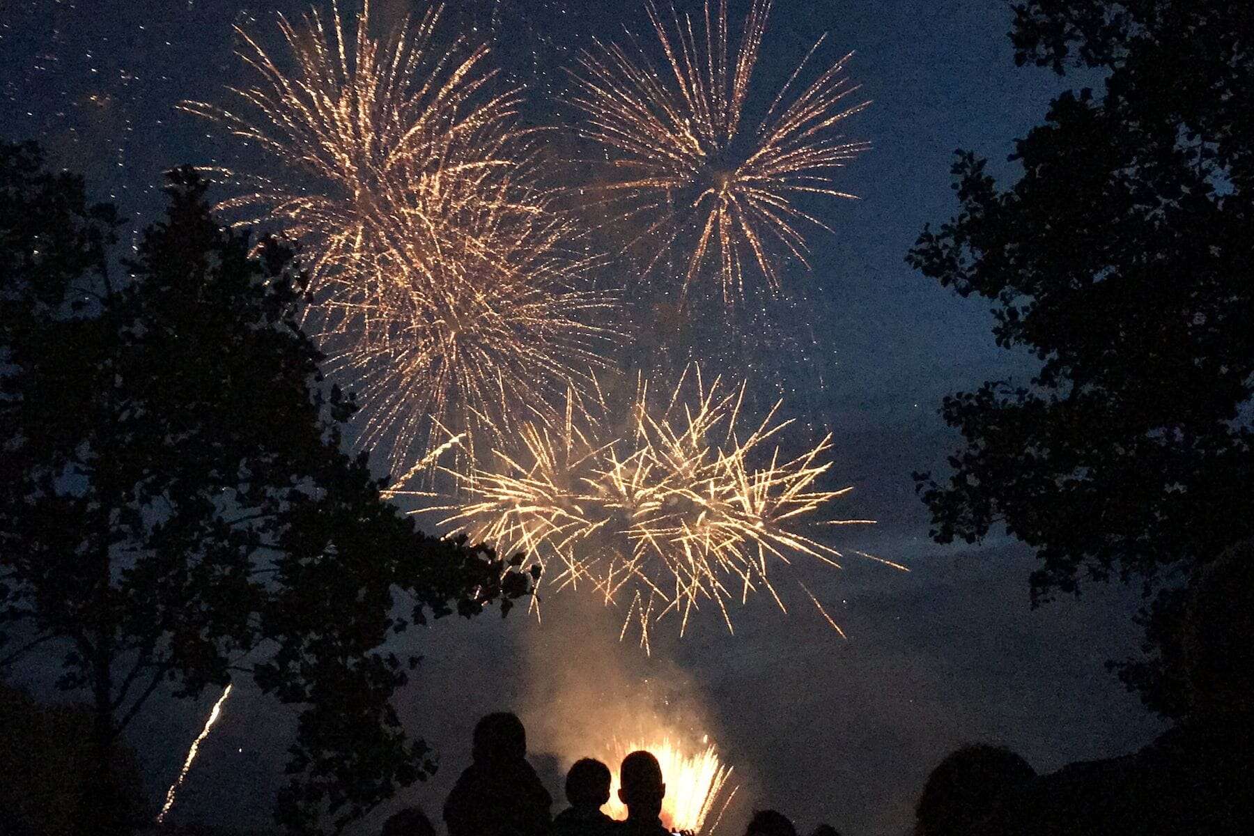 50th wedding anniversary ideas. golden fireworks display