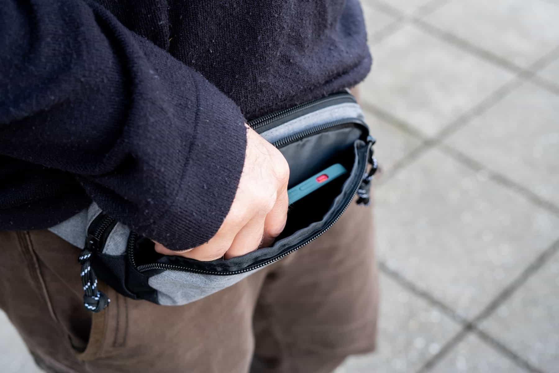 champion-signal-phone-inside