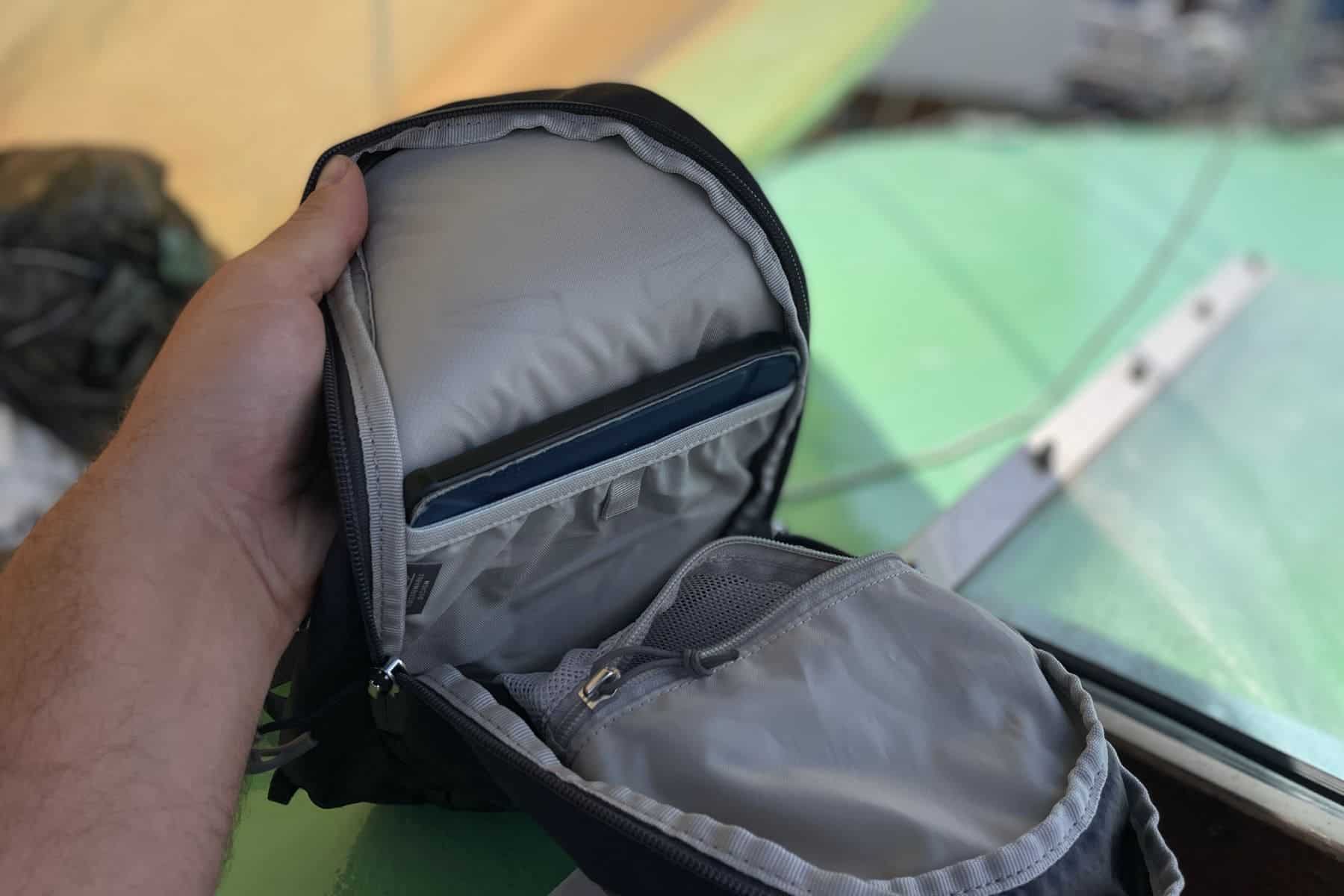 daylite-sling-bag-interior