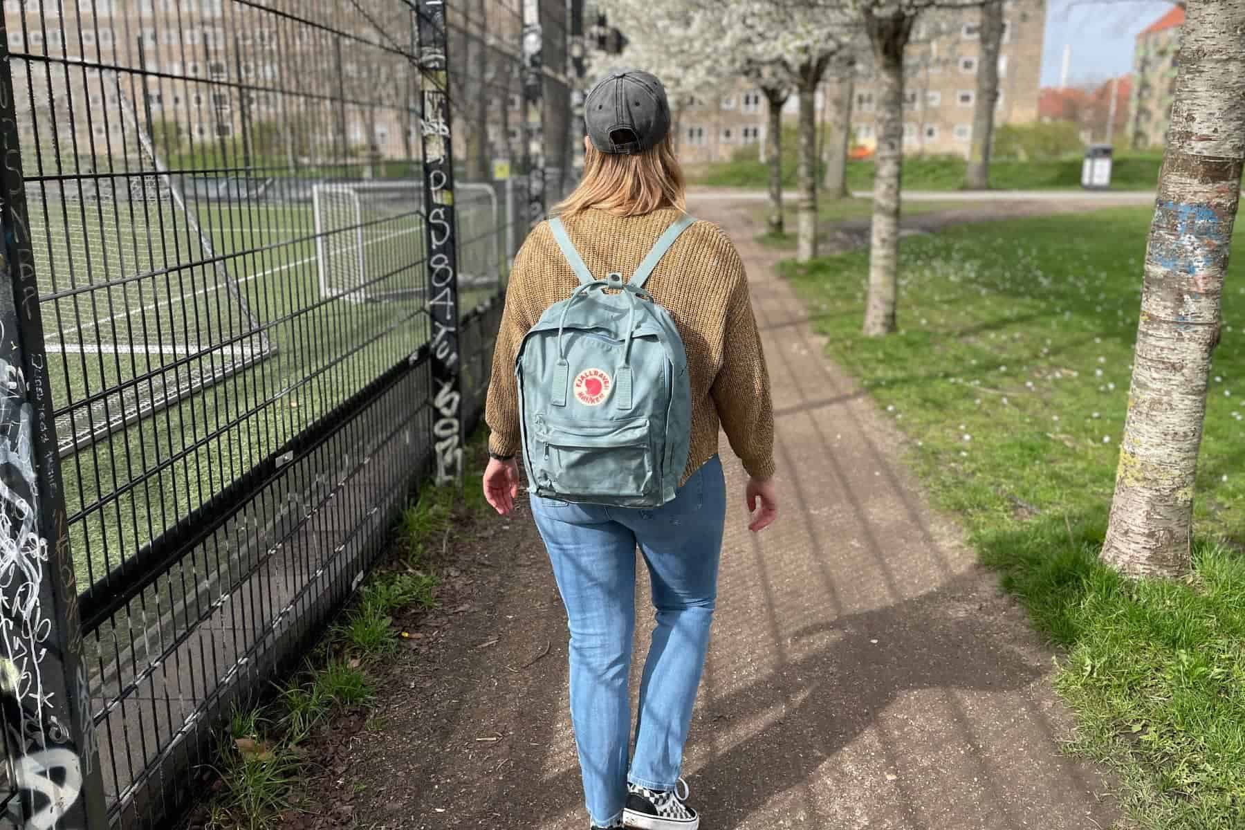fjallraven-kanken-backpack-back-view