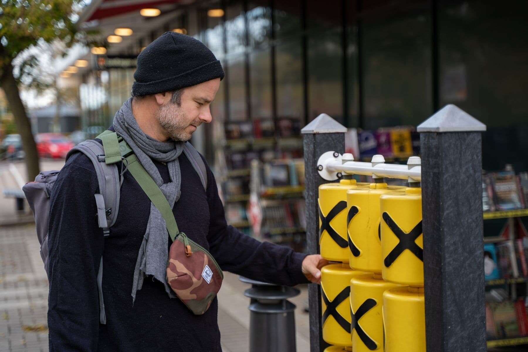herschel-fourteen-belt-bag-side-view-bradley