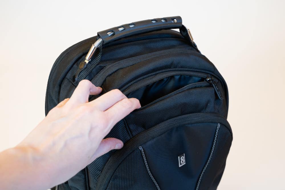level8-atlas-laptop-backpack-main-compartment