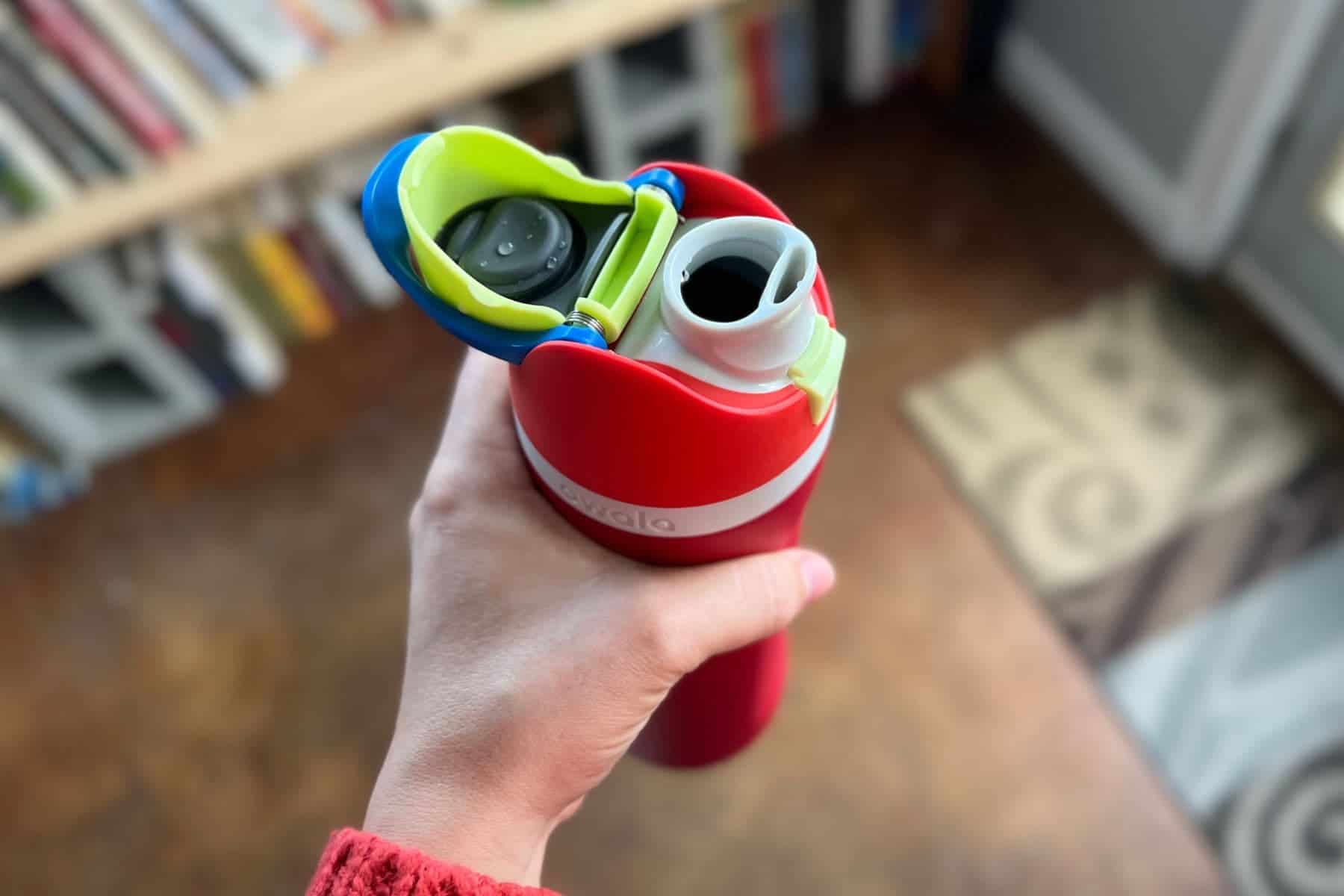 owala-freesip-water-bottle-sip-spout-opening