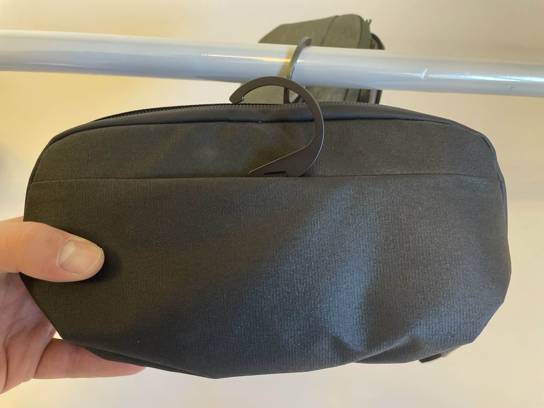 peak-design-wash-pouch-hook