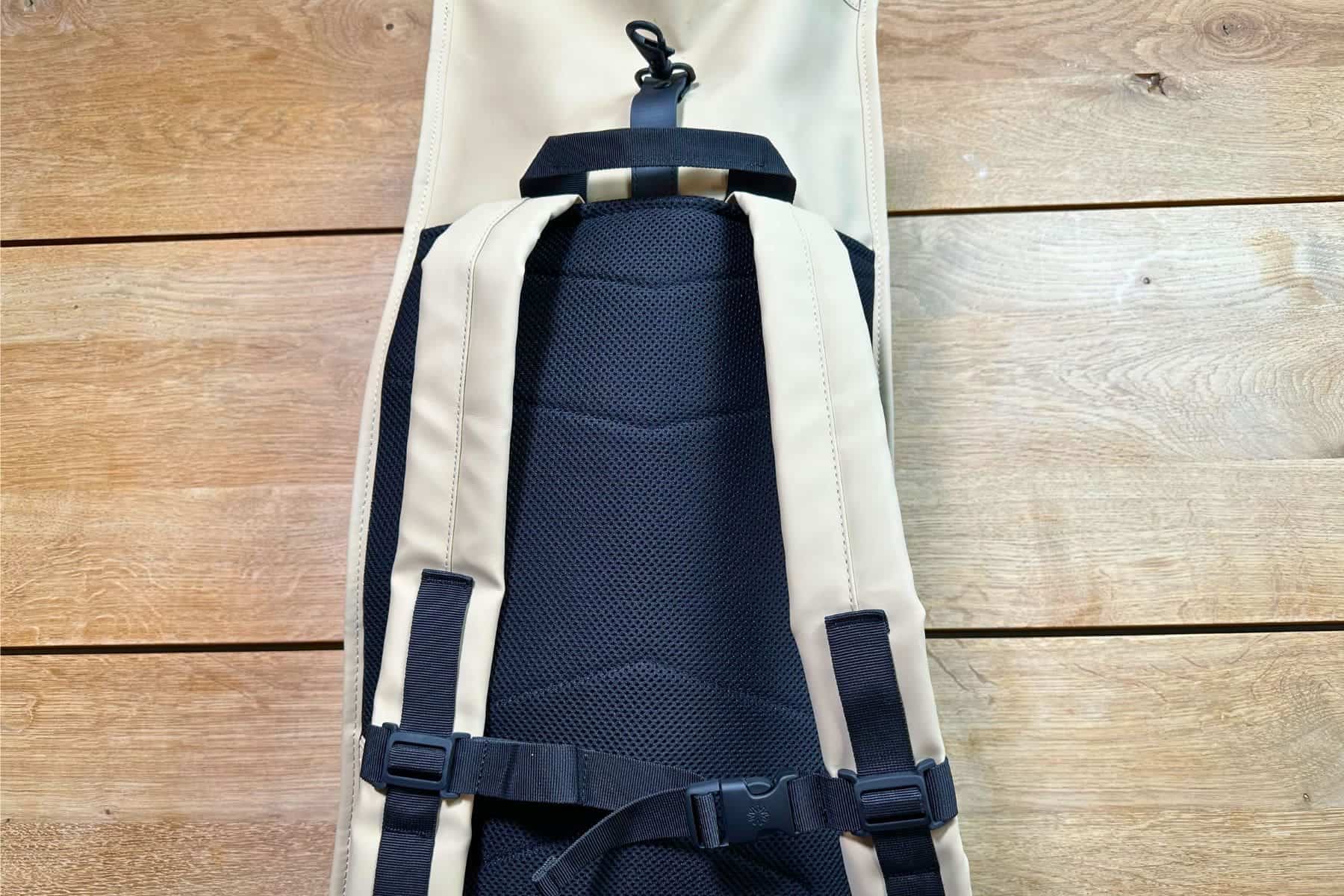 Rains Rolltop Rucksack 13l Padded Back
