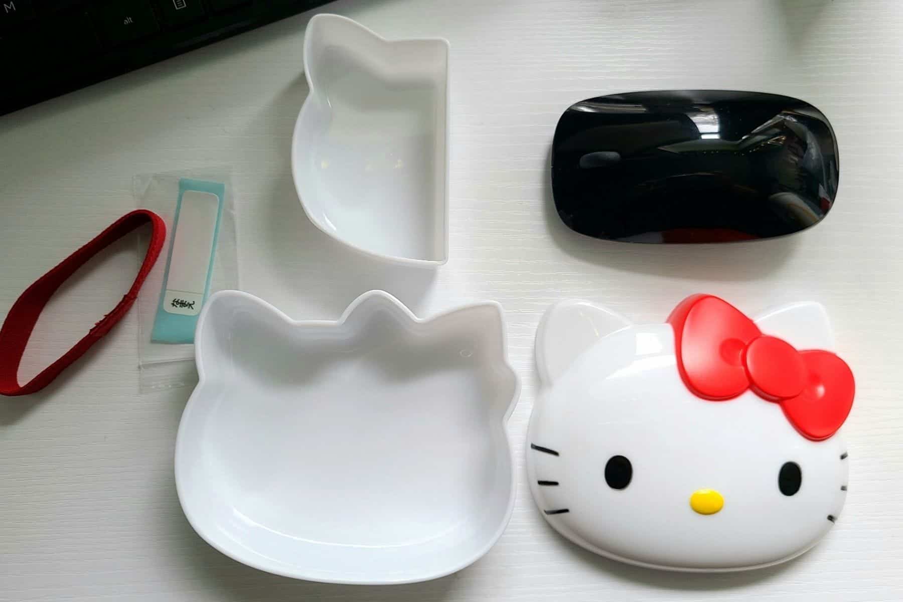 Skater Die-Cut Hello Kitty