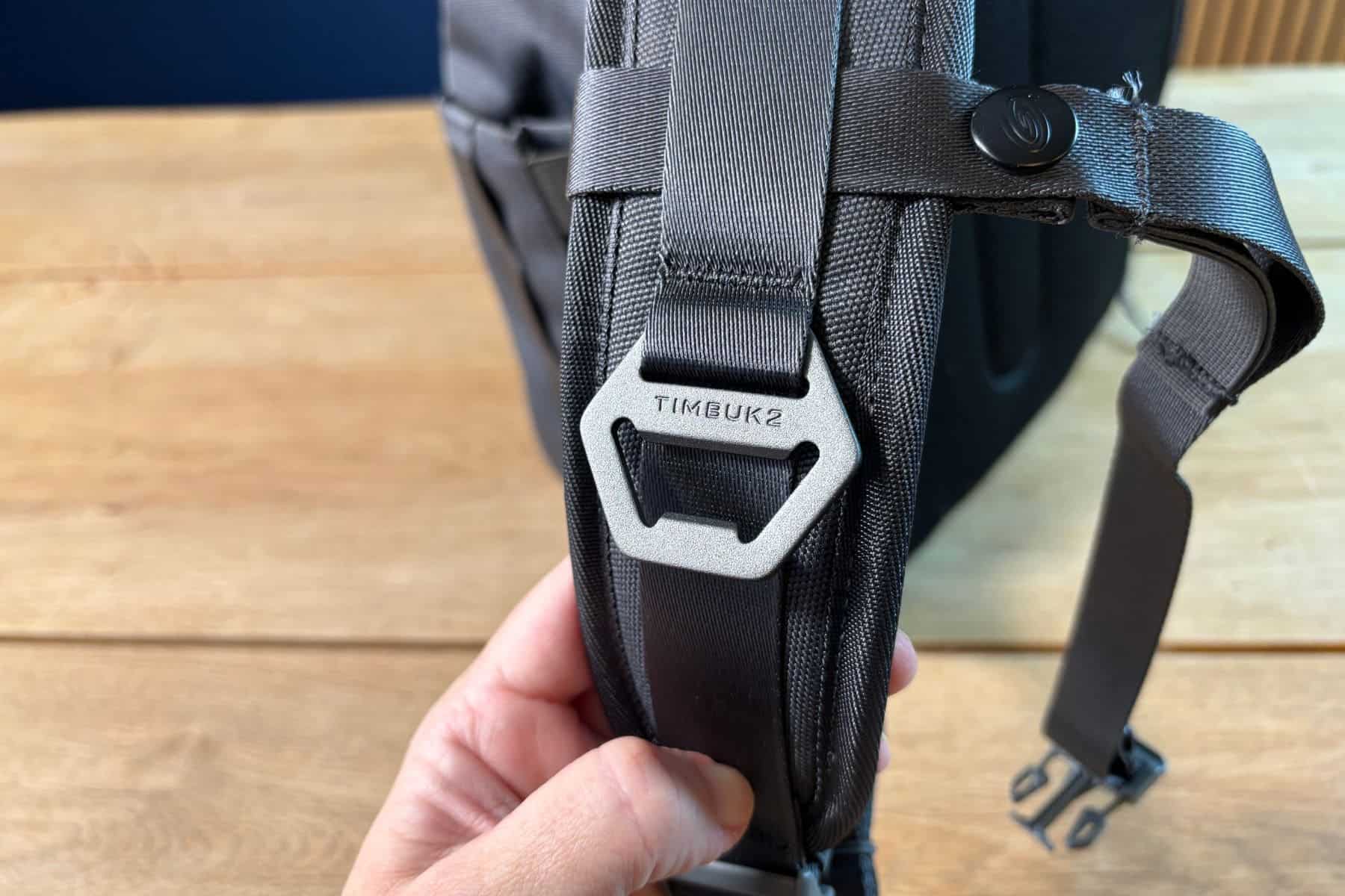 timbuk-2-spire-2-0-bottle-opener