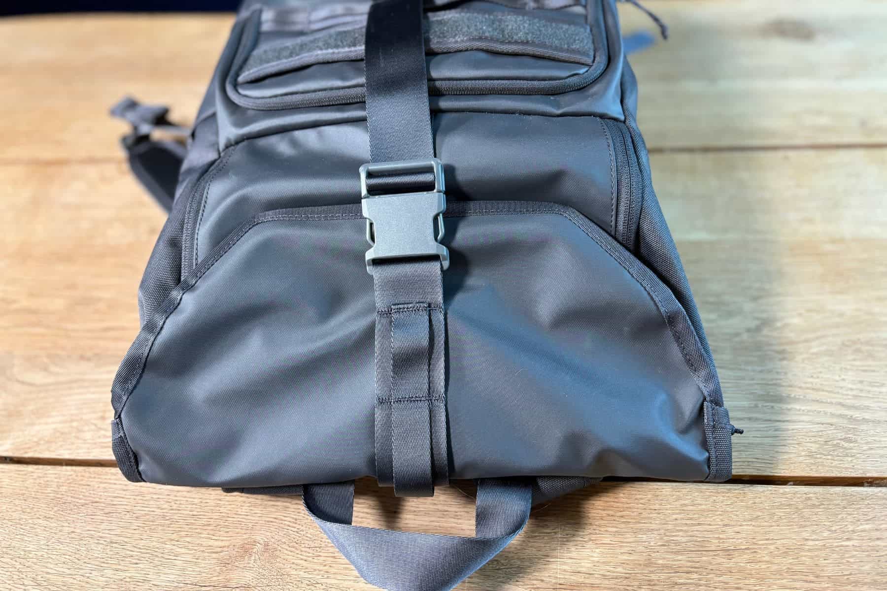 timbuk-2-spire-2-0-compartment-flap