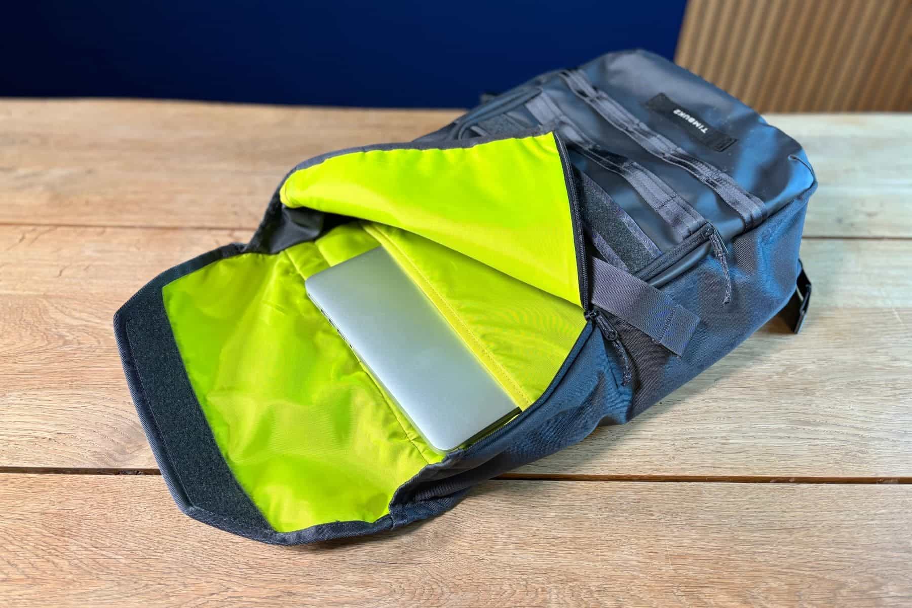 timbuk-2-spire-2-0-inside-laptop