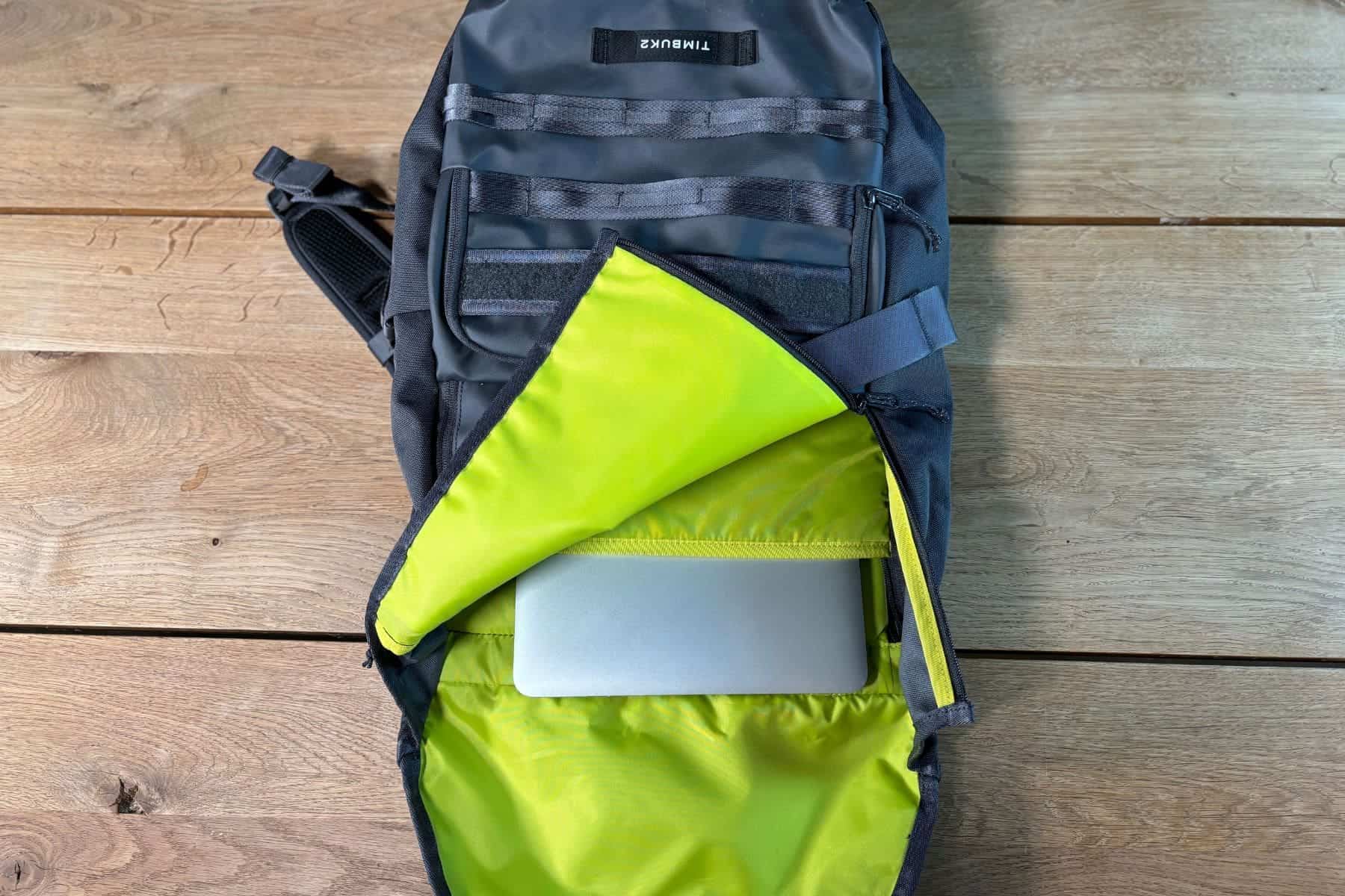 timbuk-2-spire-2-0-laptop-inside