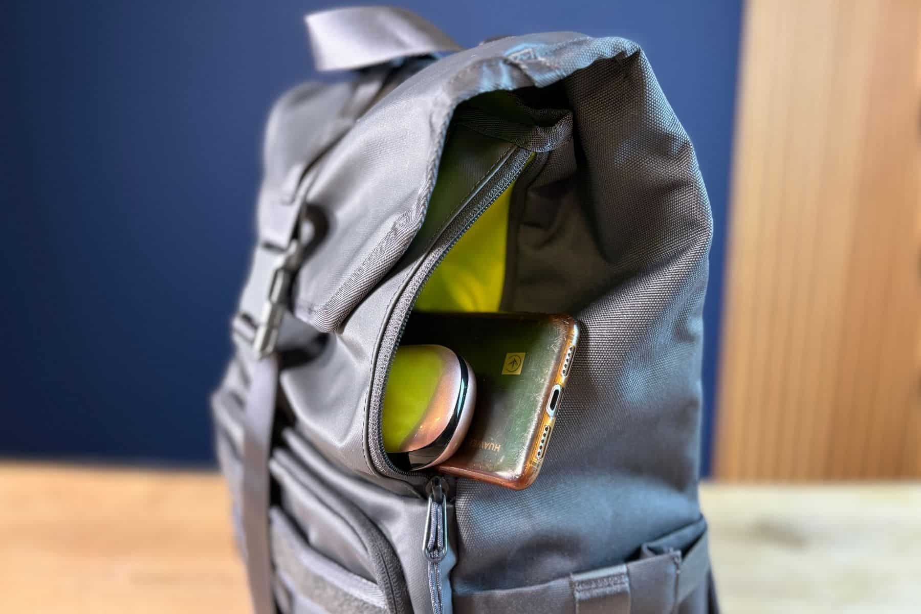 timbuk-2-spire-2-0-vertical-pocket