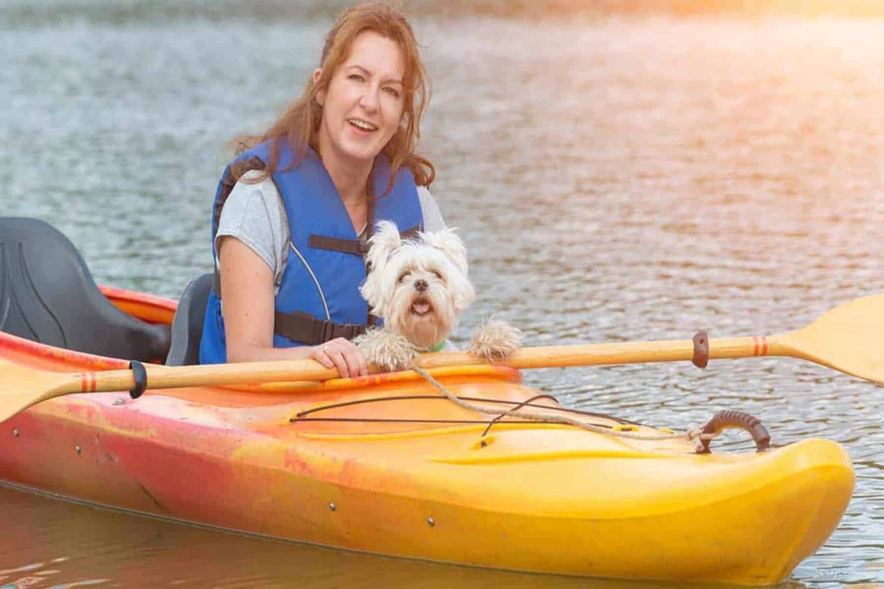 Recreational kayak: best for calm waters