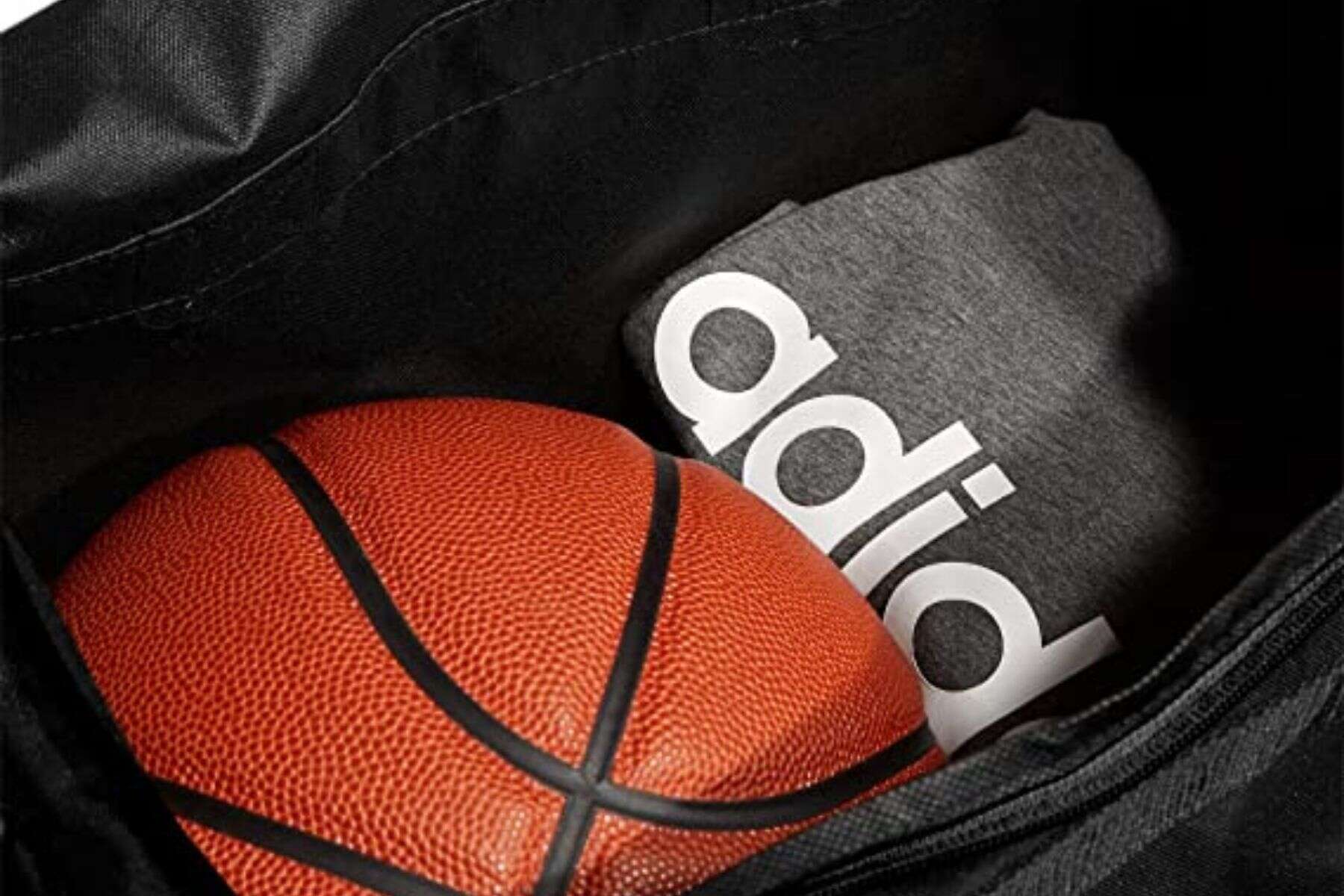 The main compartment is roomy for basketballs. 