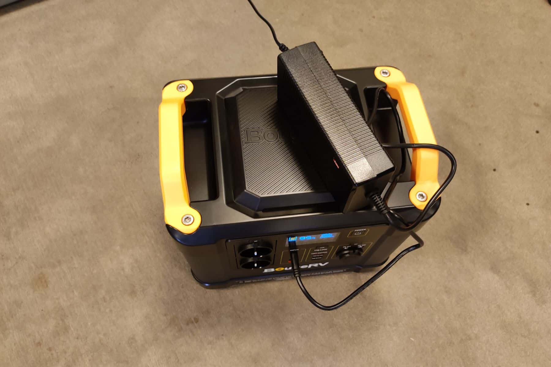 bougerv-fort-1000-portable-power-station-ac-adapter