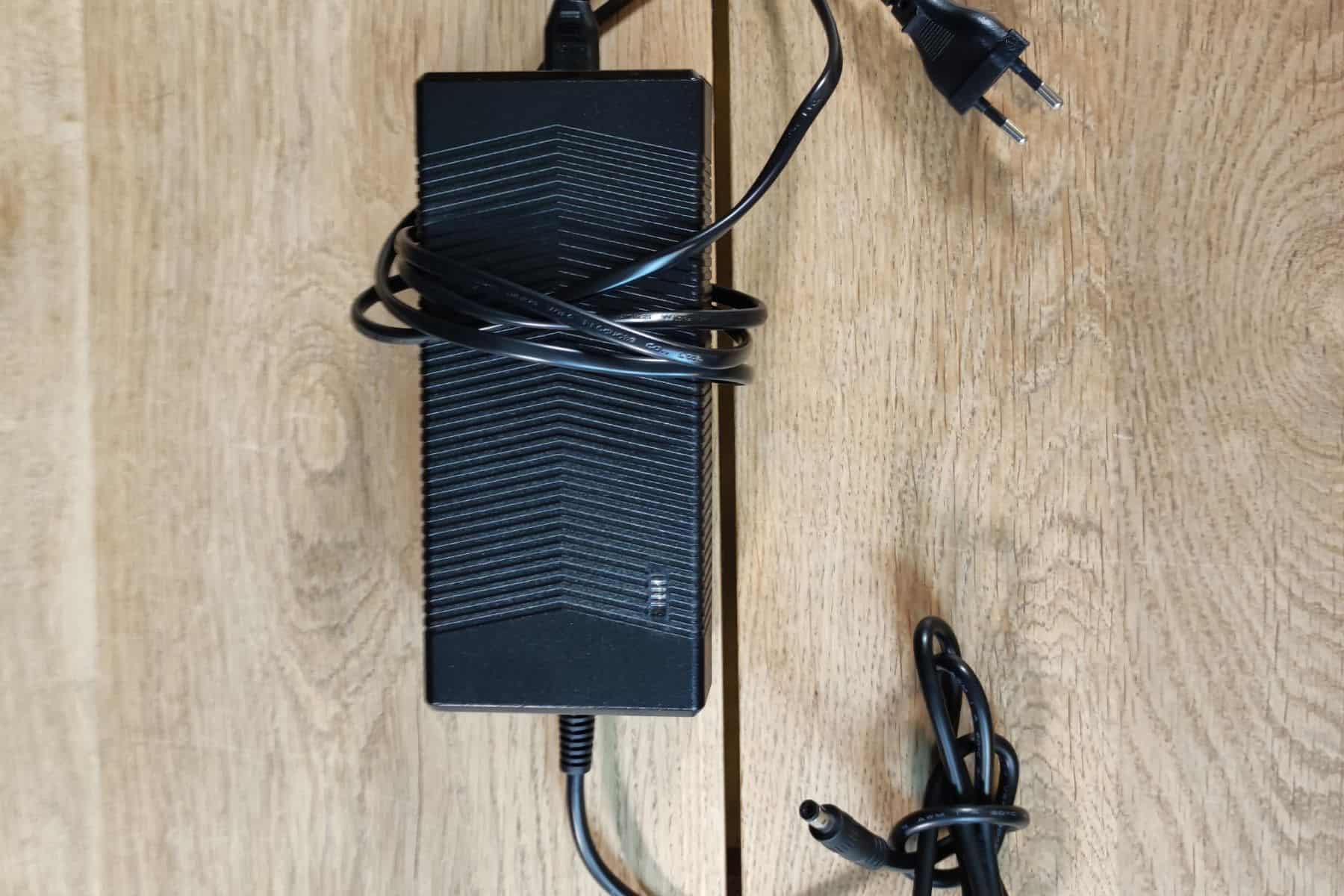 bougerv-fort-1000-portable-power-station-cables