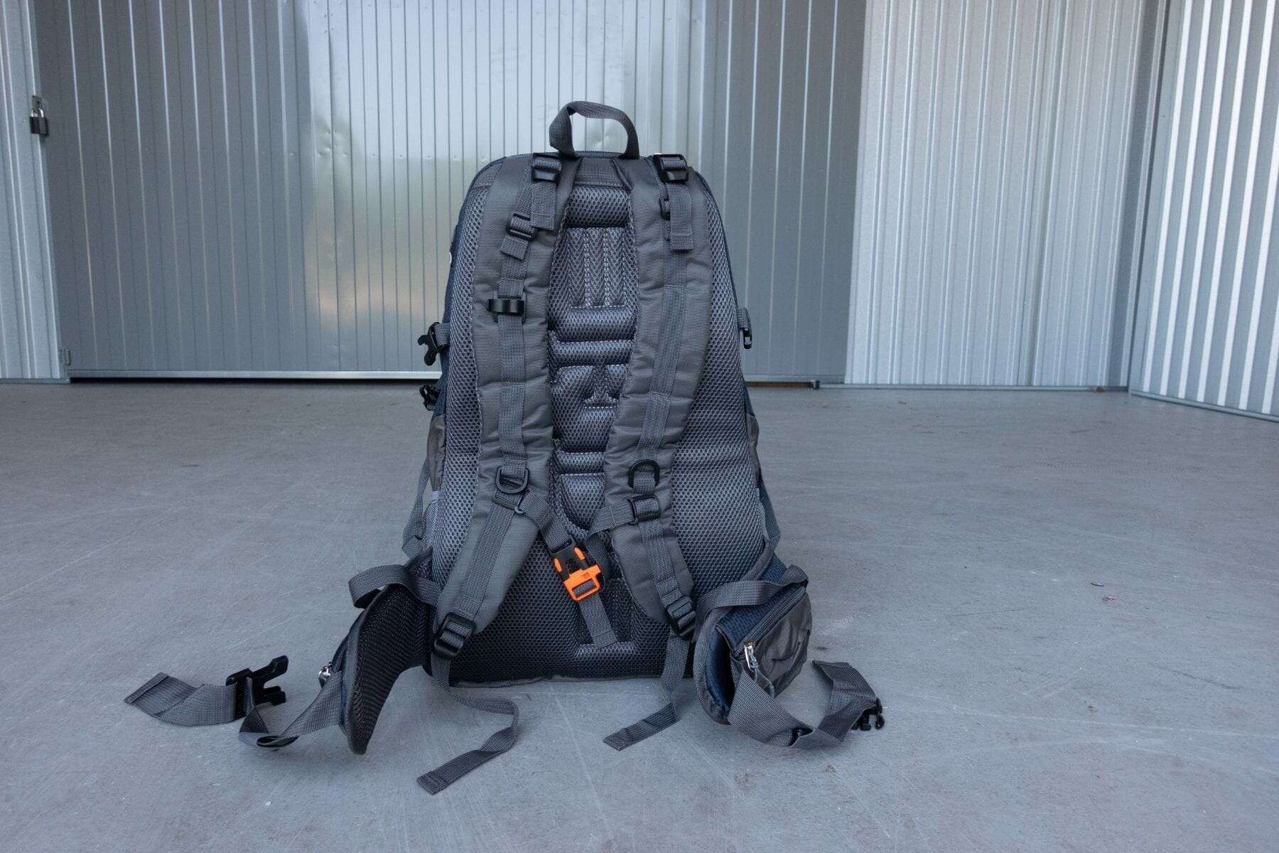 fengdong-40l-waterproof-back-view