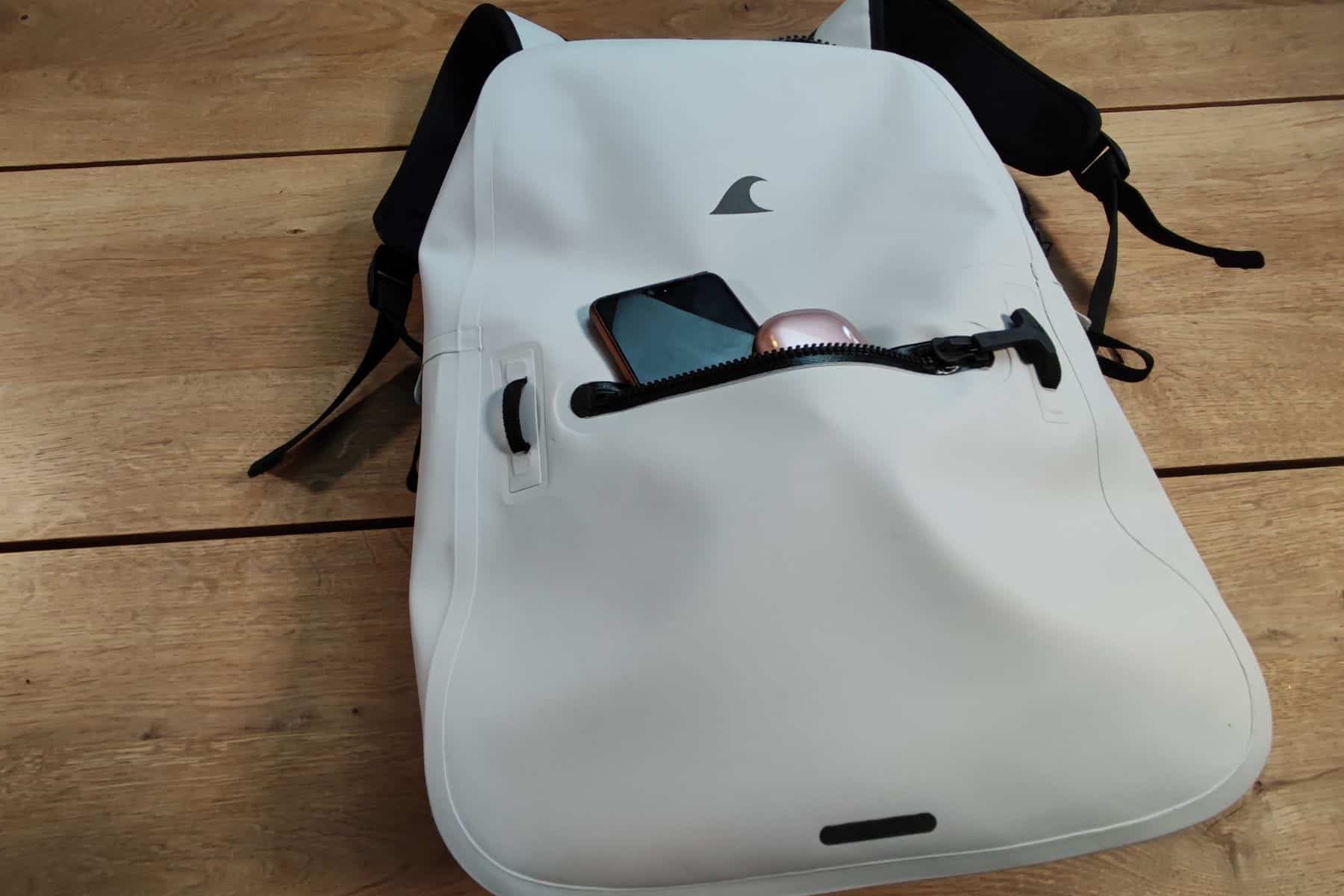 fogland-waterproof-backpack-15-25l-front-compartment