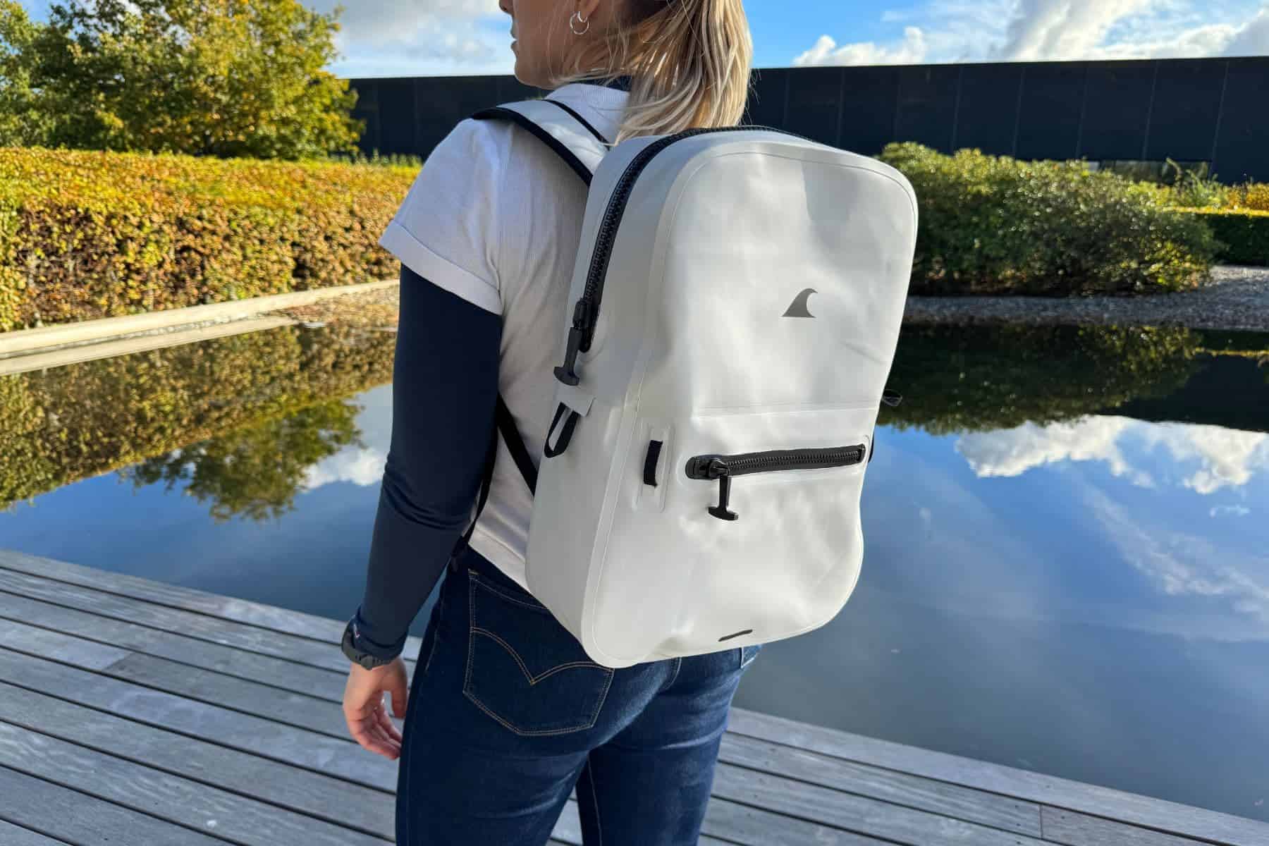 fogland-waterproof-backpack-15-25l-girl-white