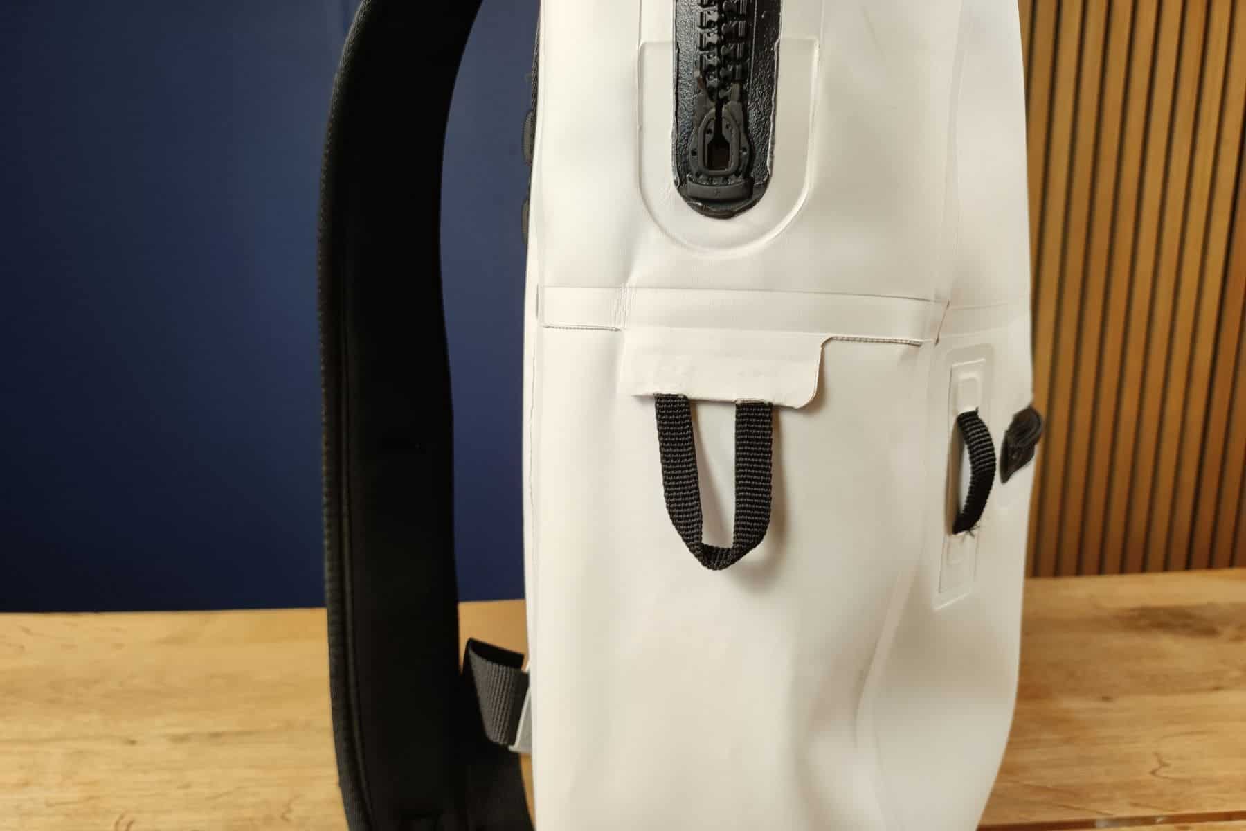 fogland-waterproof-backpack-15-25l-side