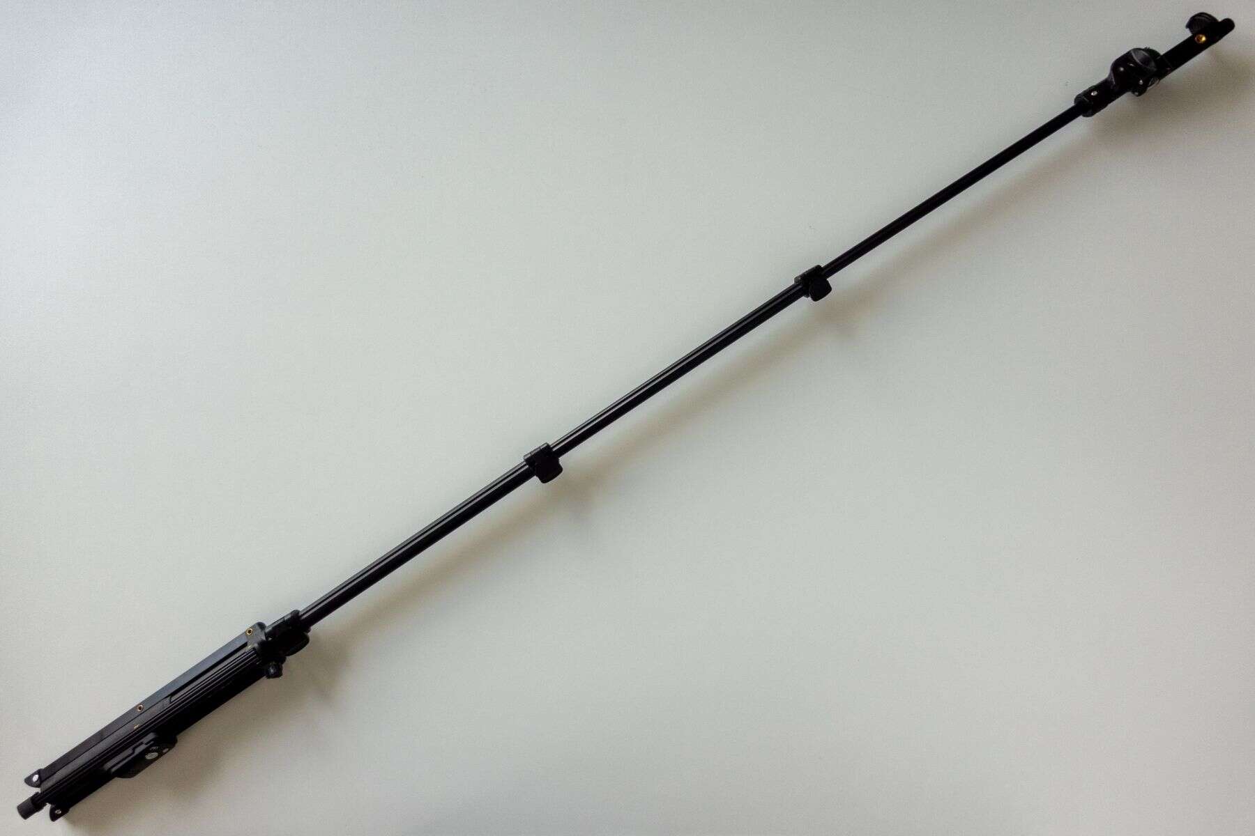 fugetek-51-selfie-stick-ease-of-use-fully-stretched