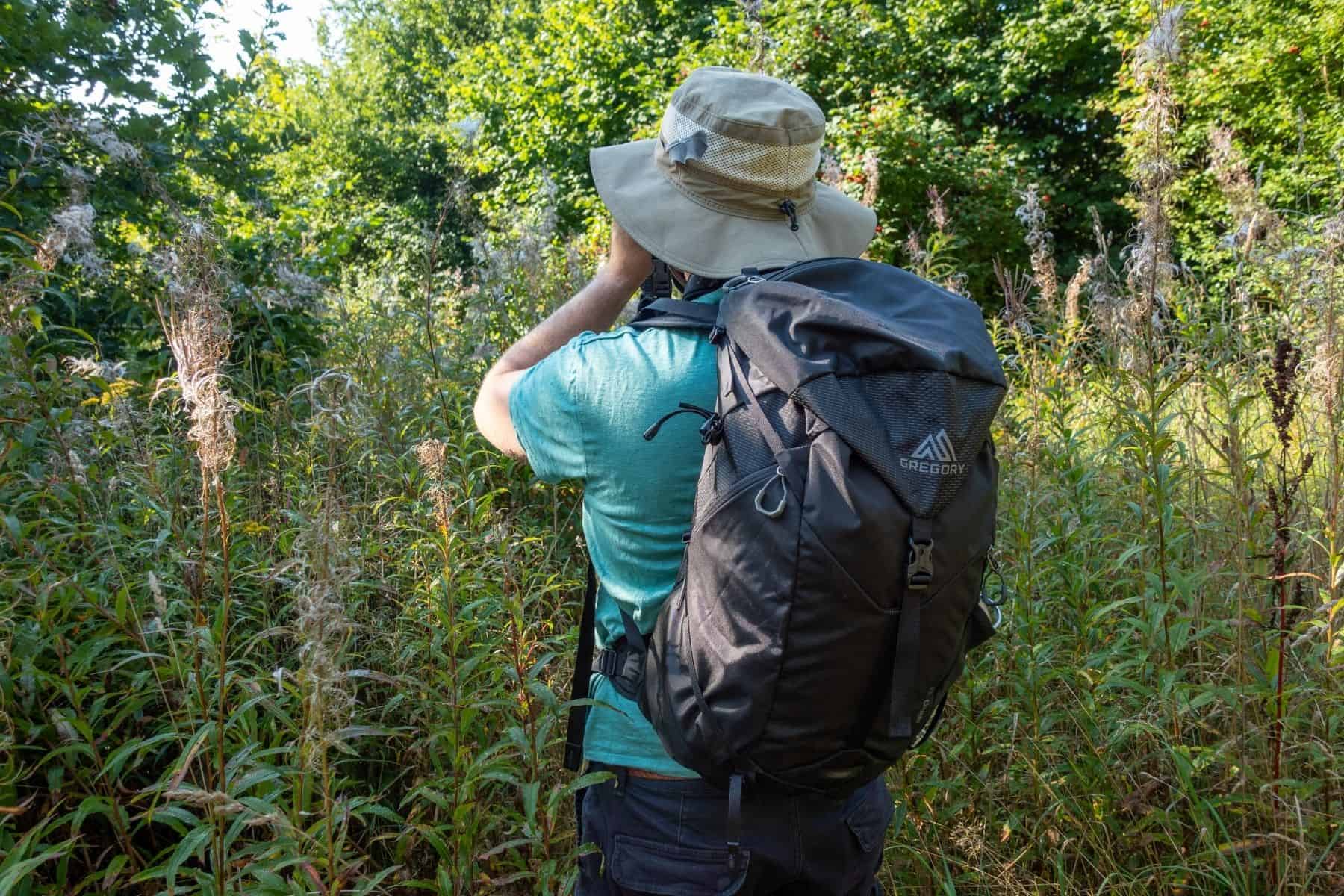 gregory-arrio-30-back-view-nature