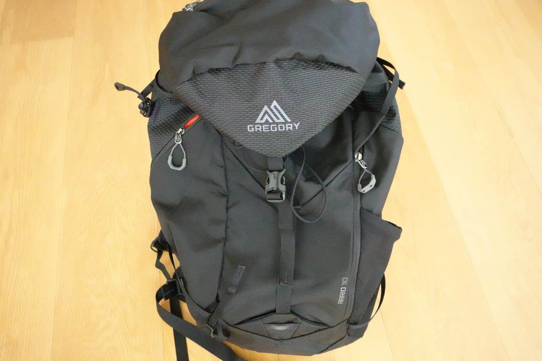 gregory-arrio-30-front-view-on-floor
