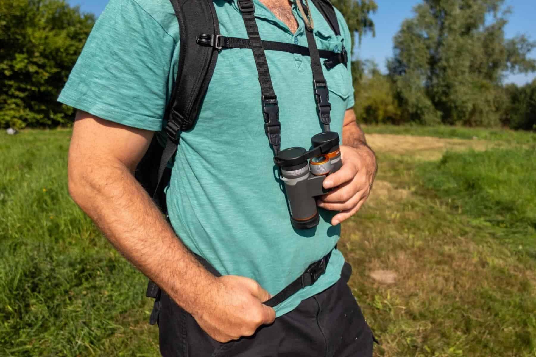 maven-b-3-binocular-tied-on-neck