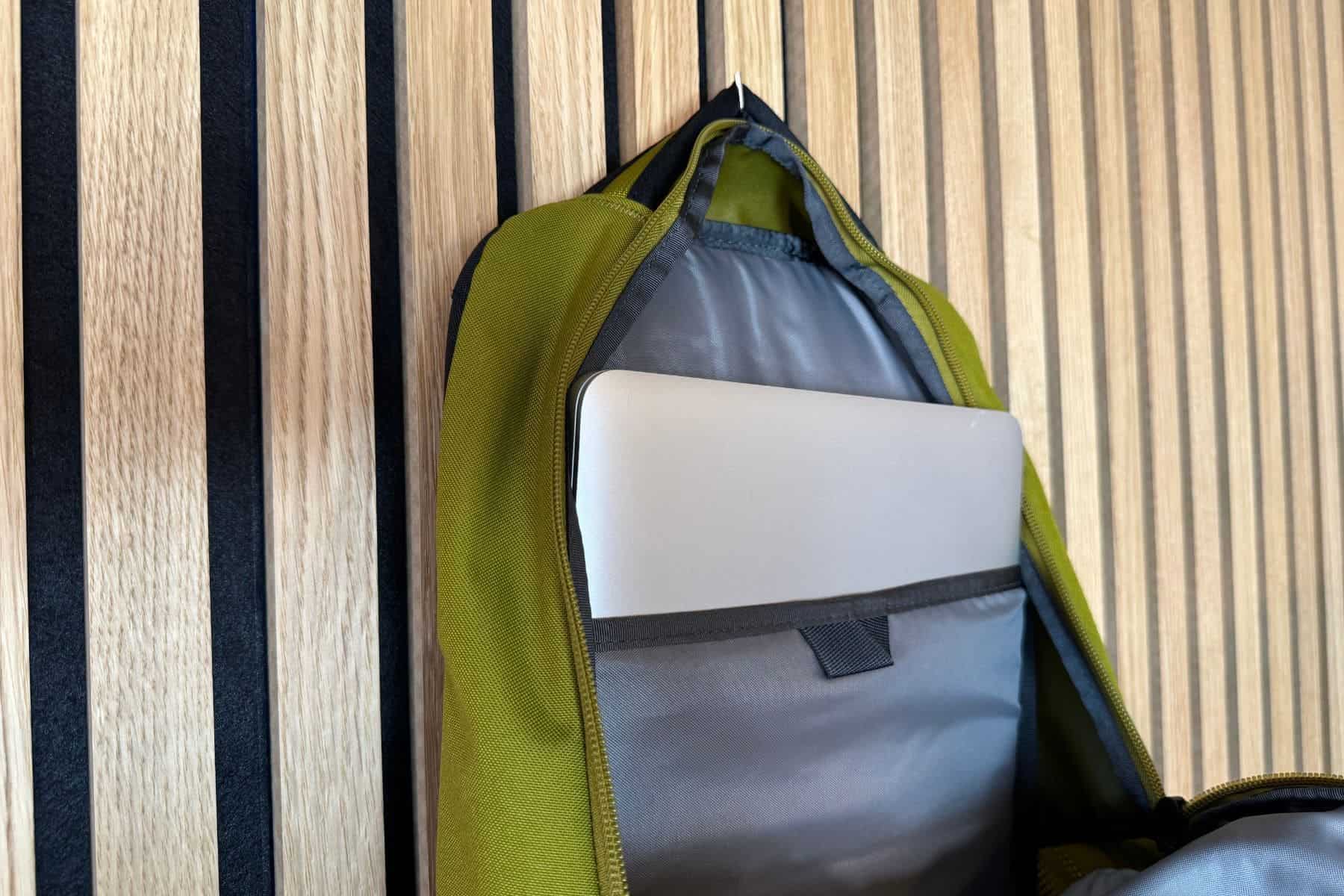 north face laptop compartment