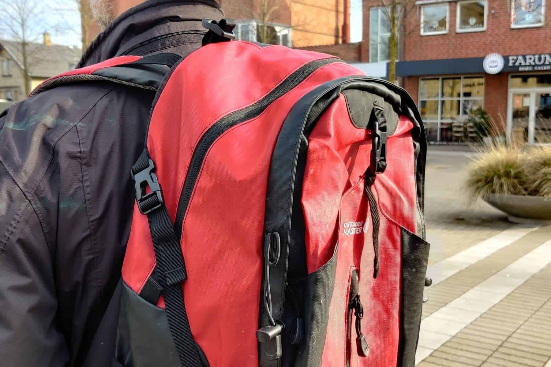 outdoormaster-hiking-45l-side-view