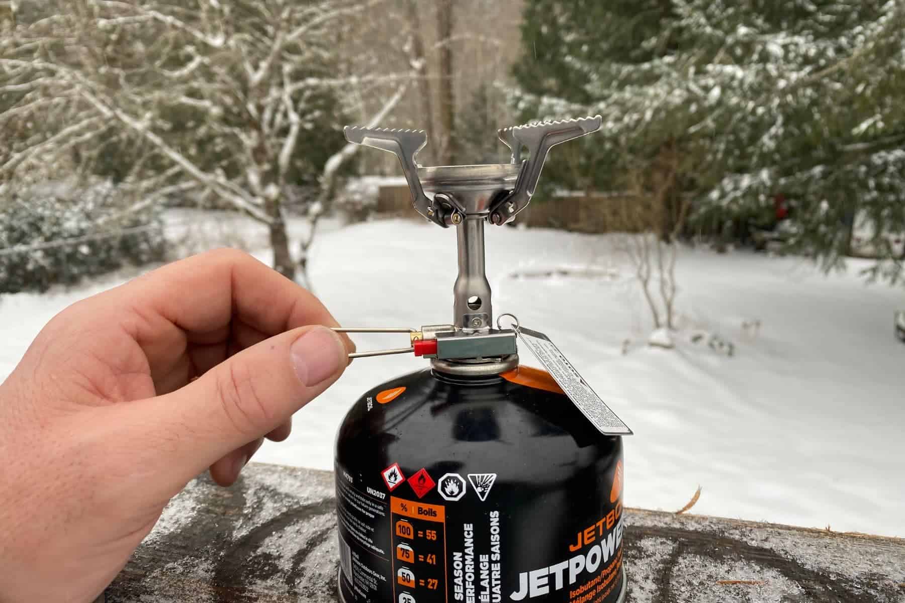 soto-amicus-stove-snow