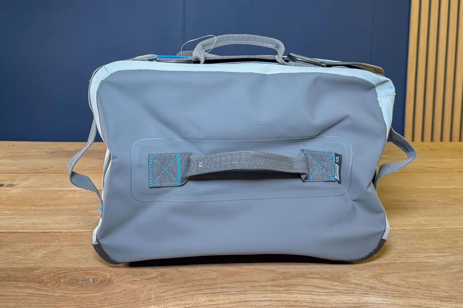 stahlsac-abyss-duffel-bag-handle