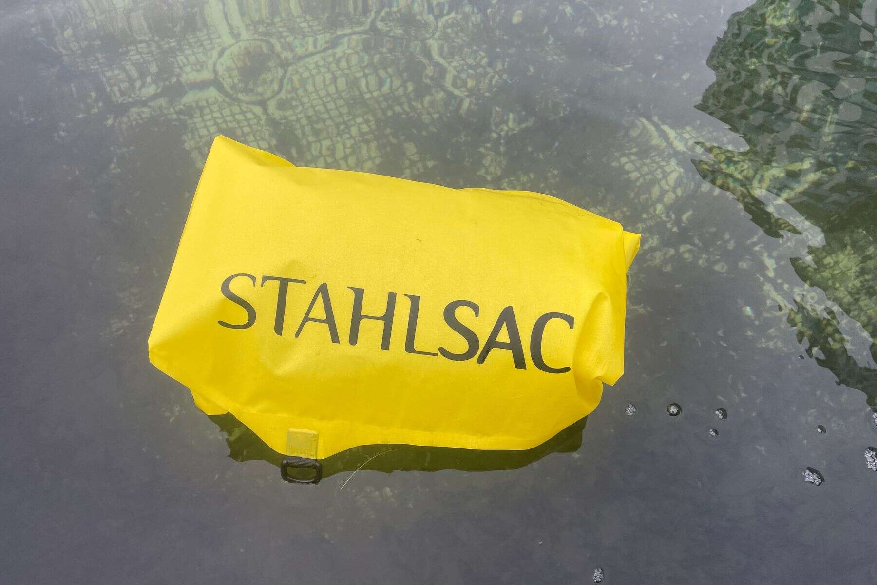 stahlsac-drylite-dry-bag-floating