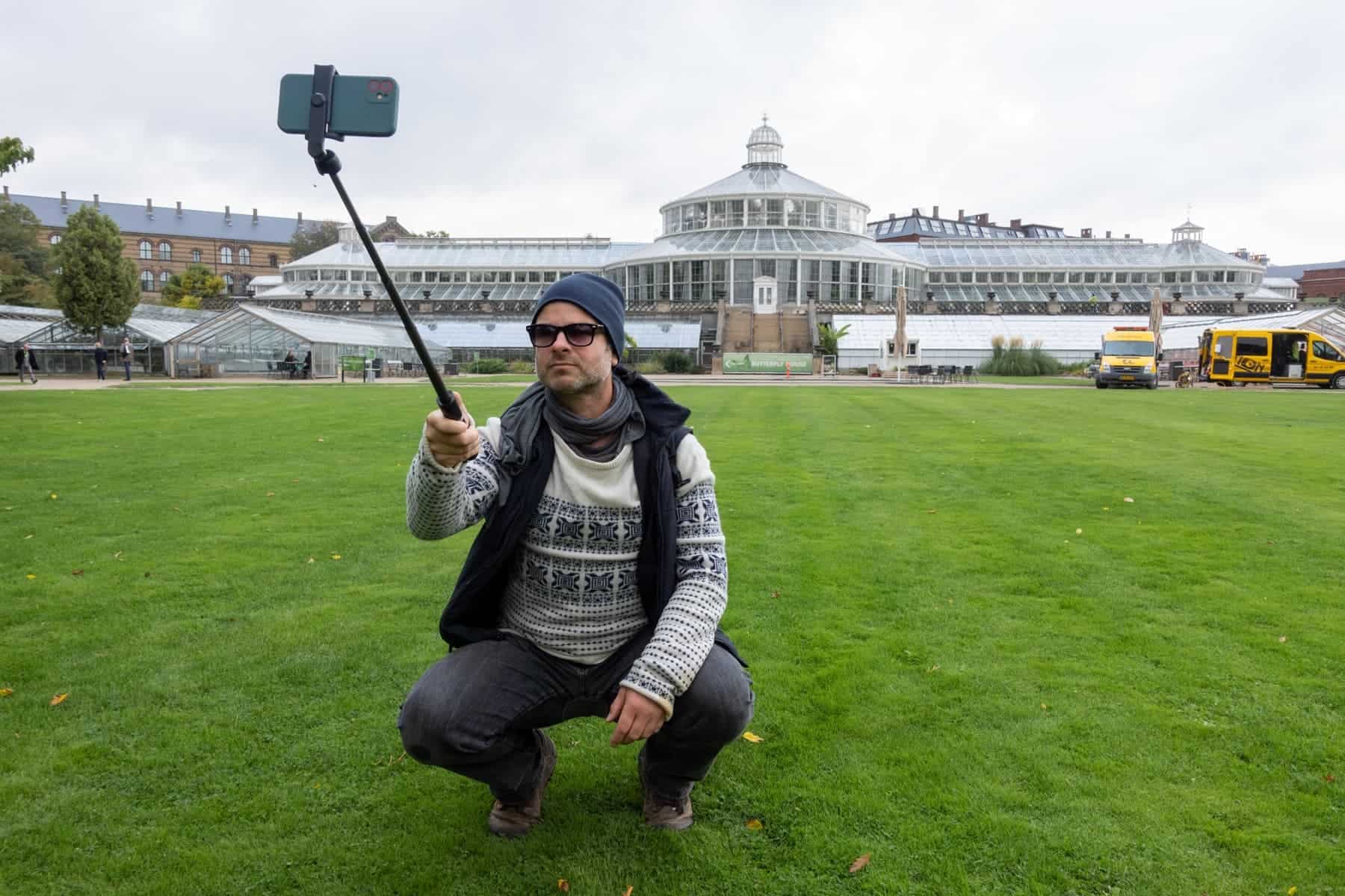 Testing Features Of Selfie Stick