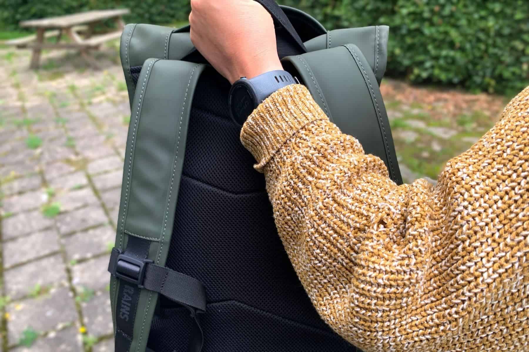 the-rains-trail-mountaineer-bag-padded-back